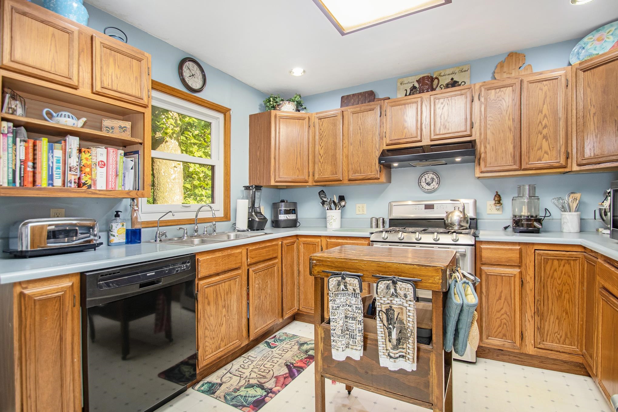 3405 Greenwood