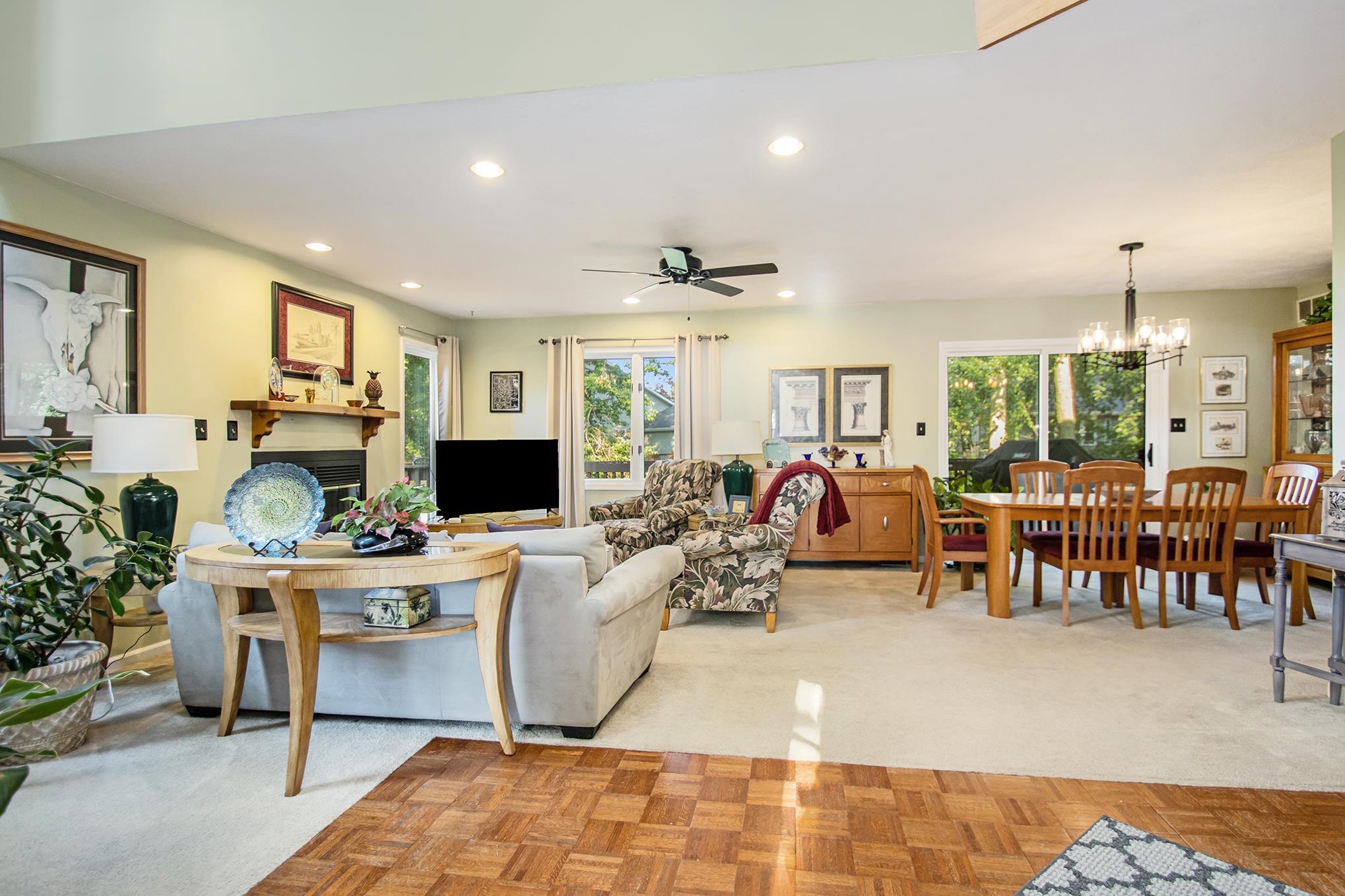 3405 Greenwood