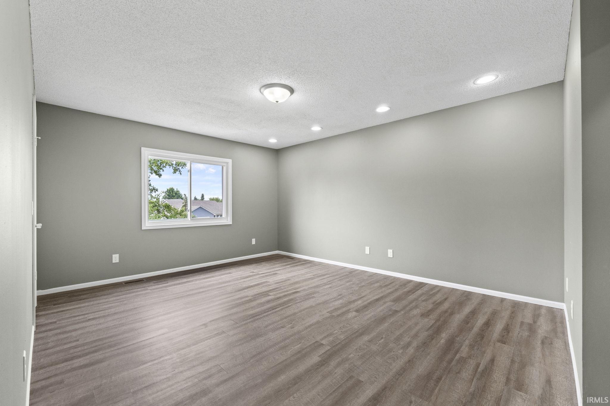 9110 Almond Tree