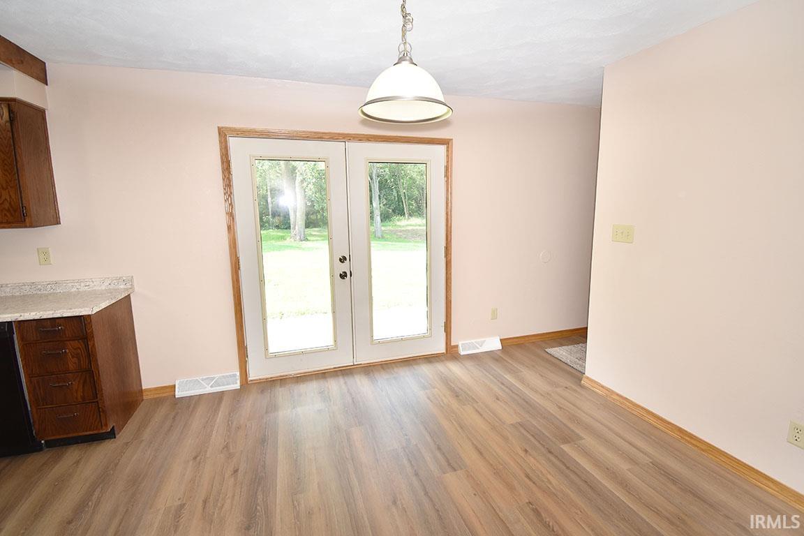 18364 Wee Acres