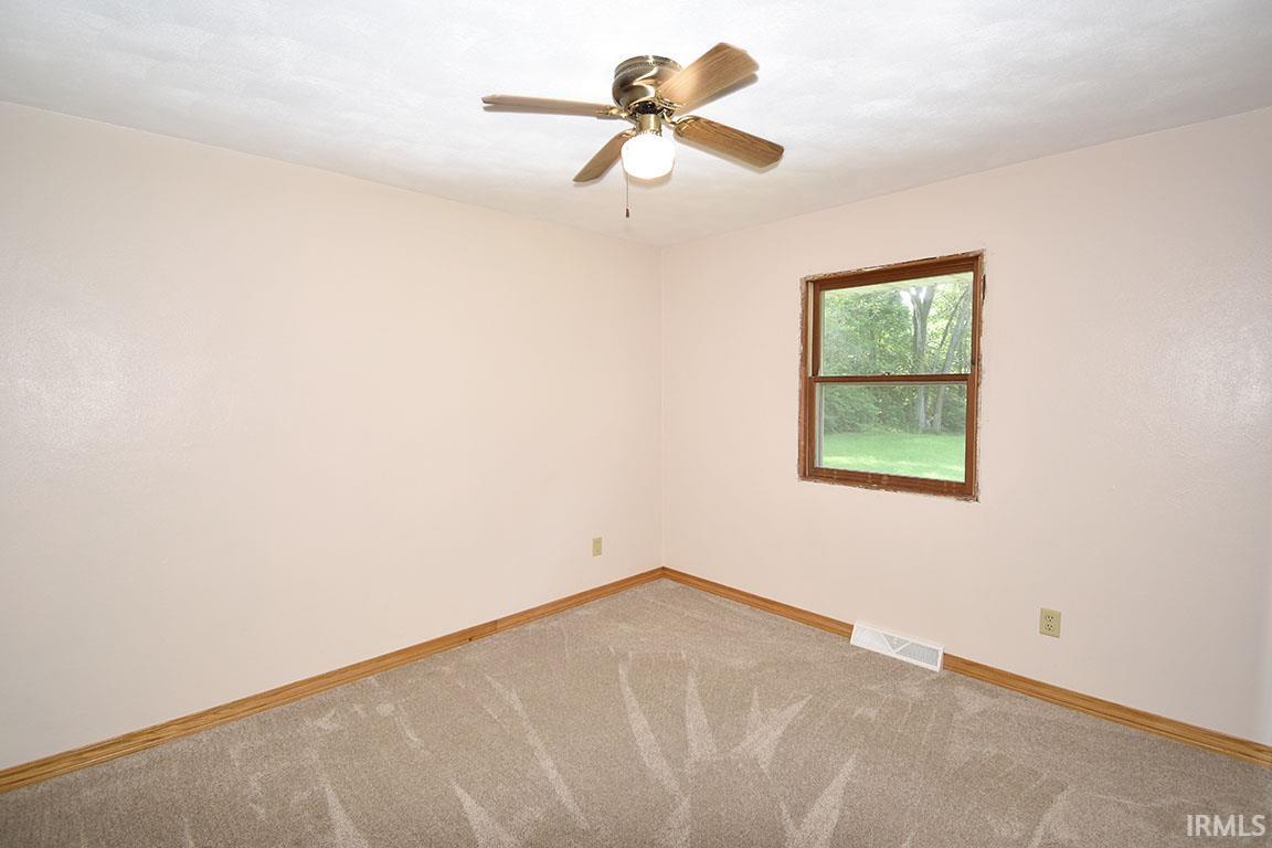18364 Wee Acres