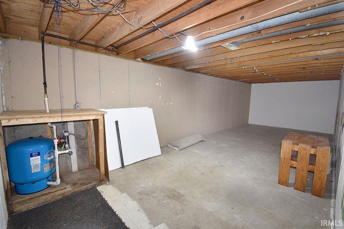 18364 Wee Acres