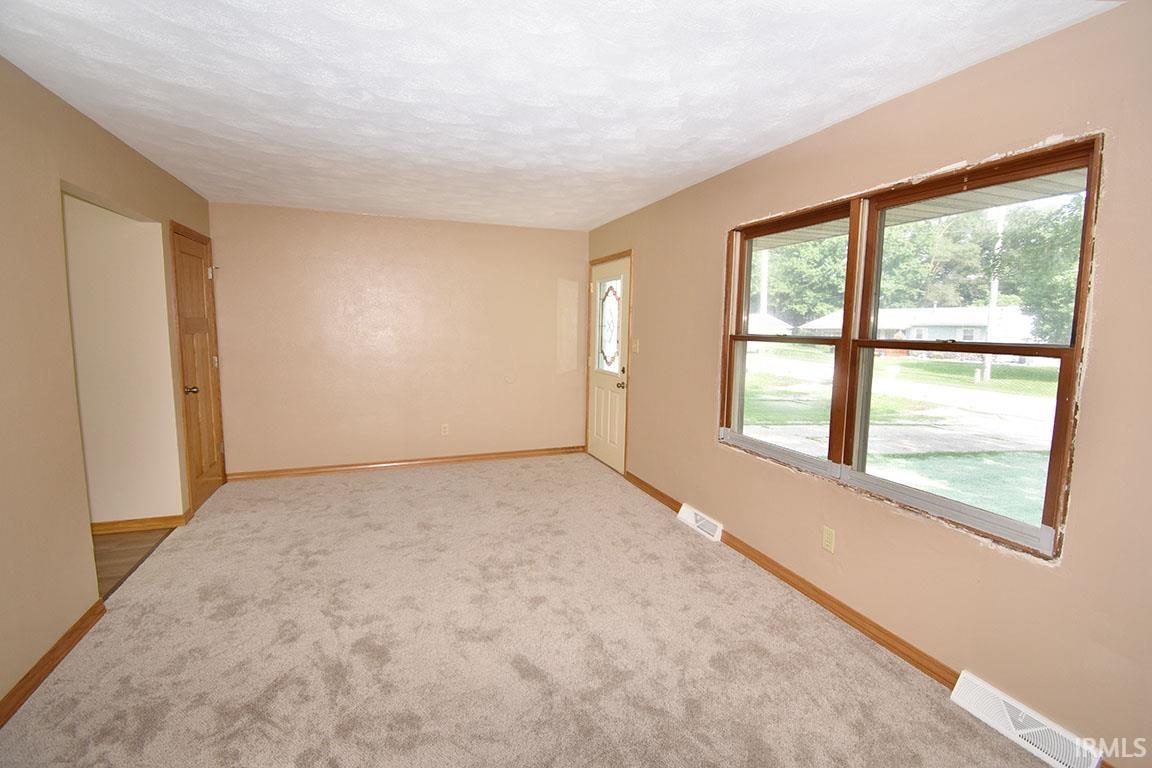 18364 Wee Acres
