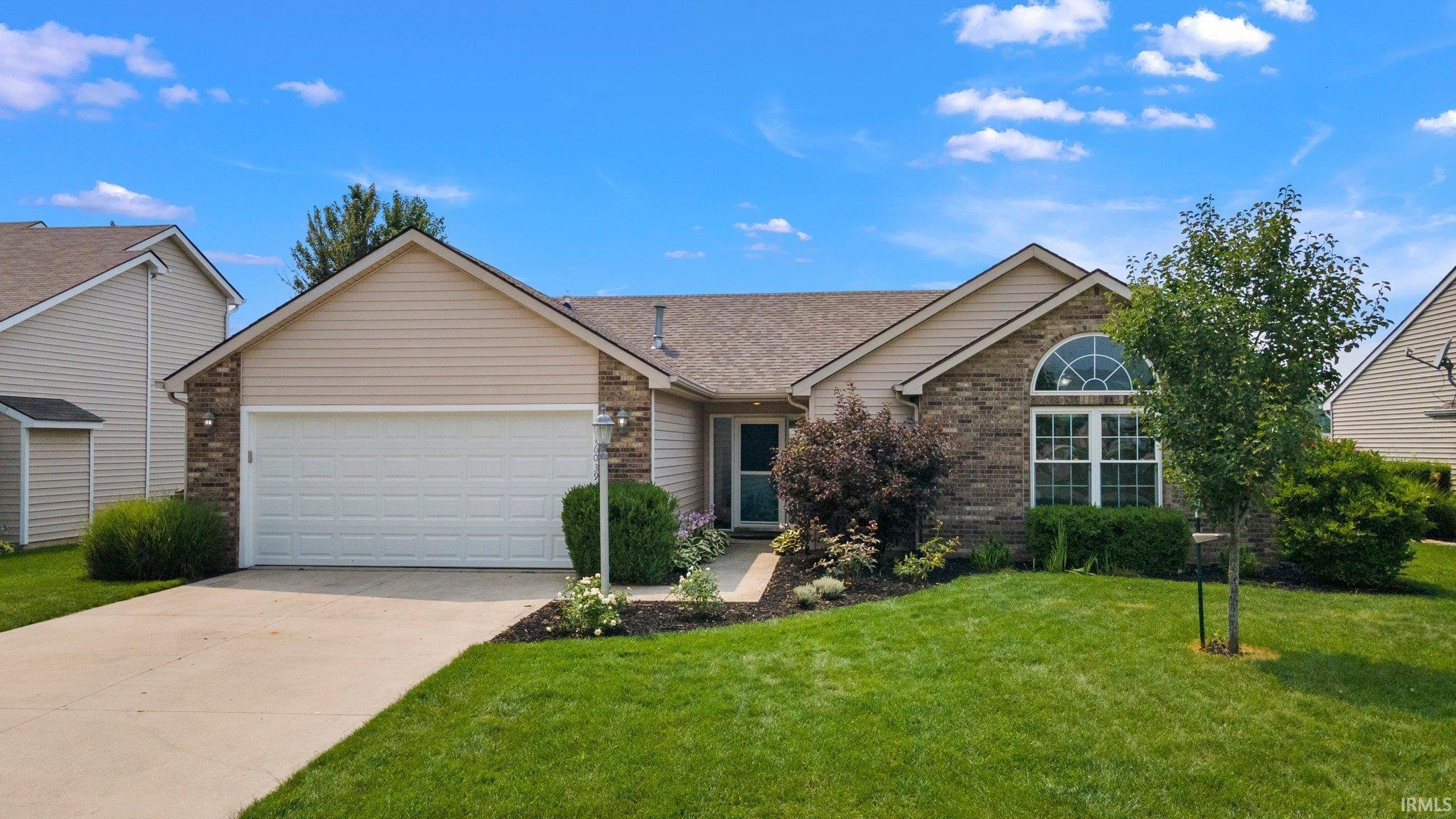 16039 Grand Willow