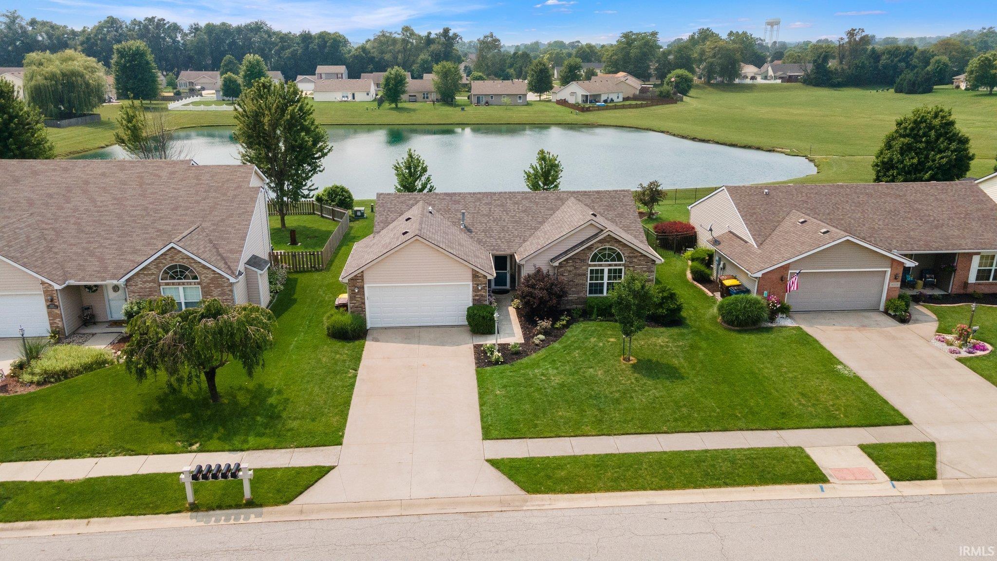 16039 Grand Willow