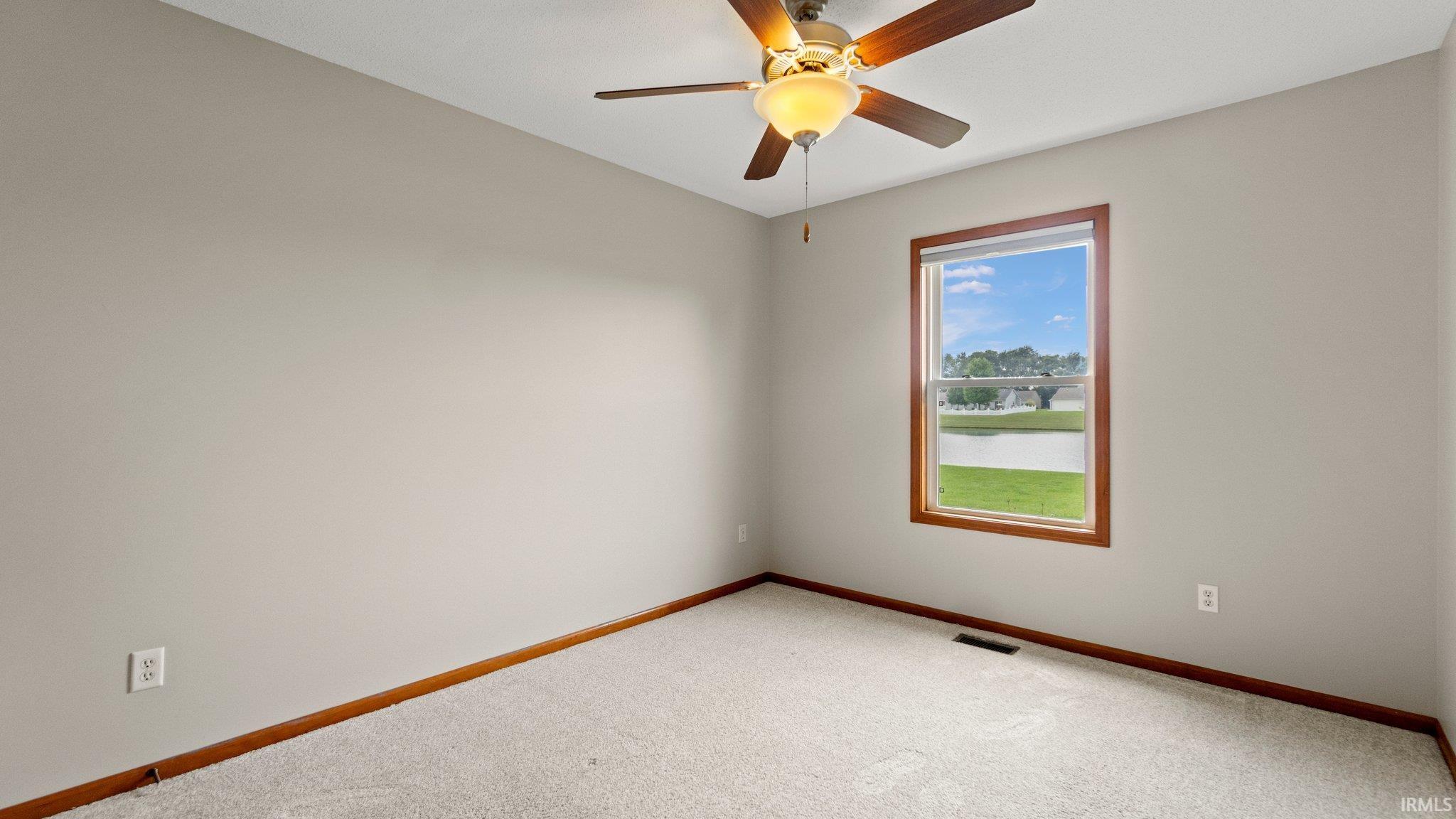 16039 Grand Willow