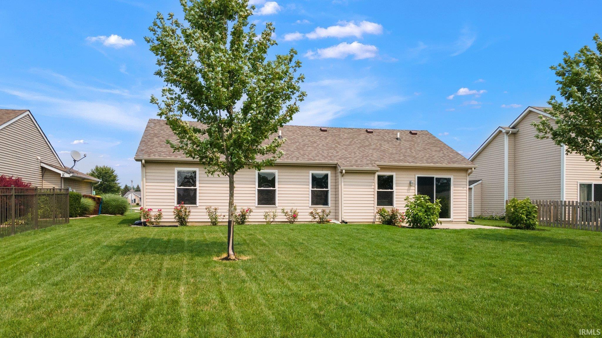 16039 Grand Willow