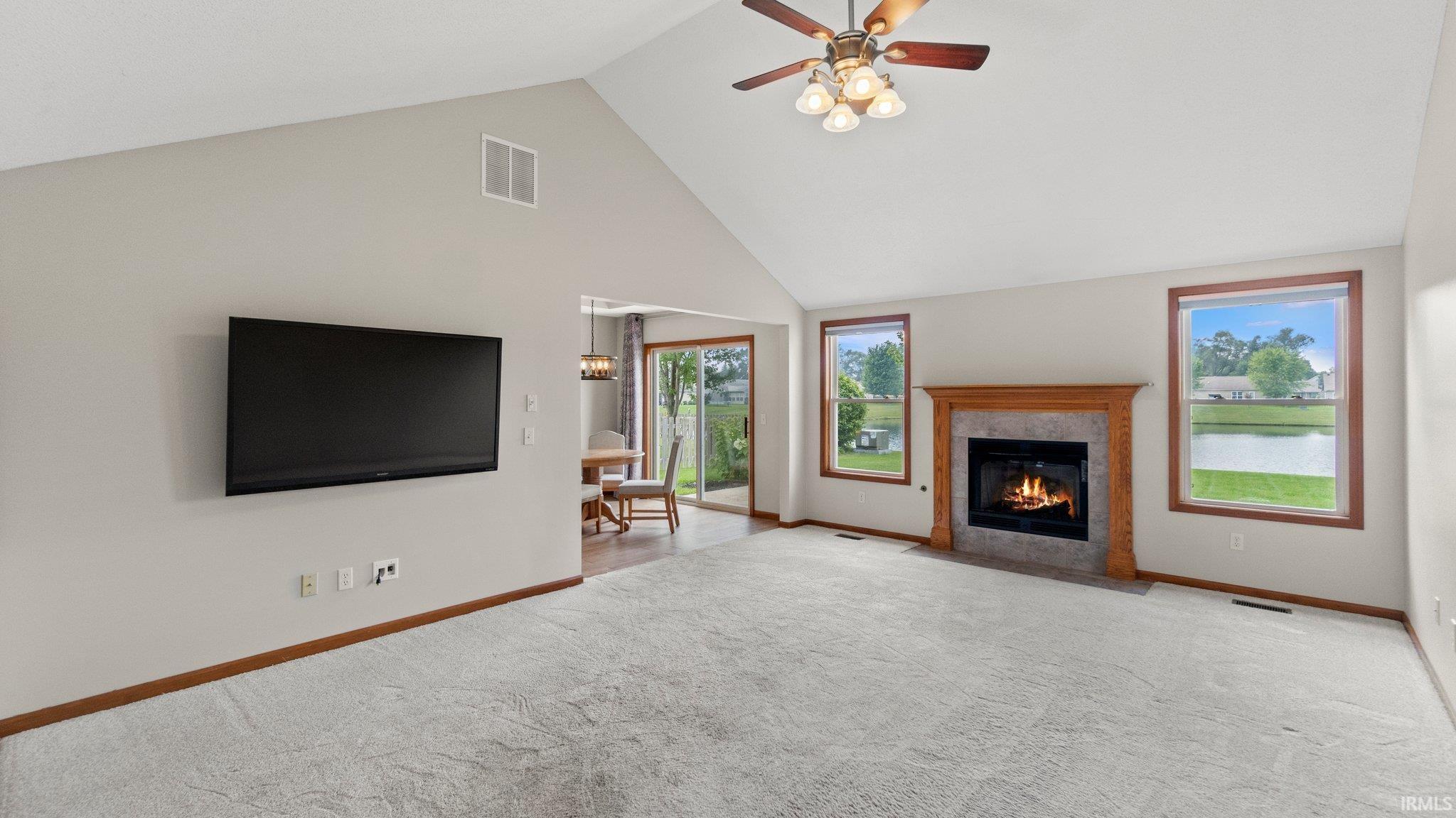 16039 Grand Willow