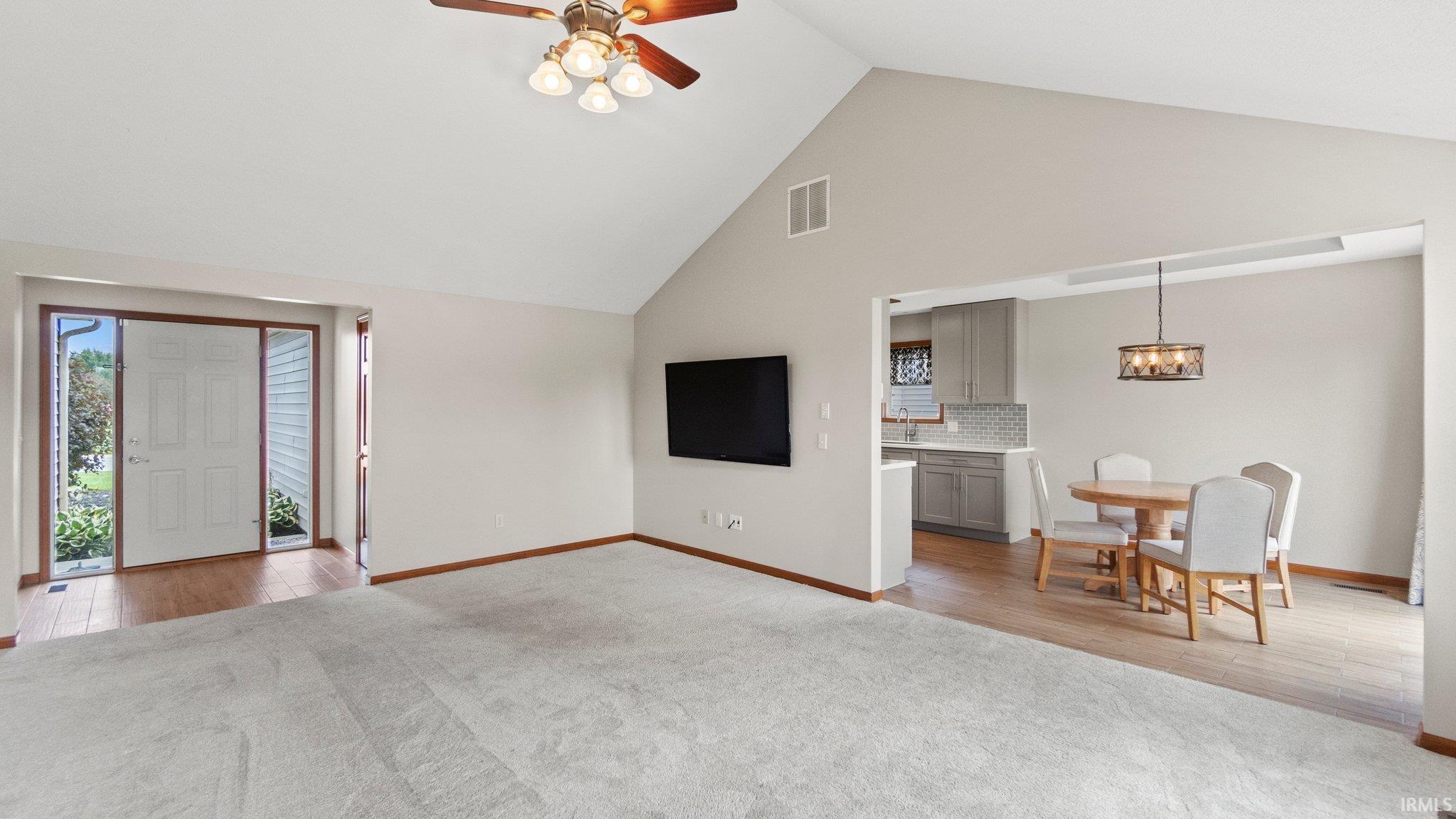 16039 Grand Willow