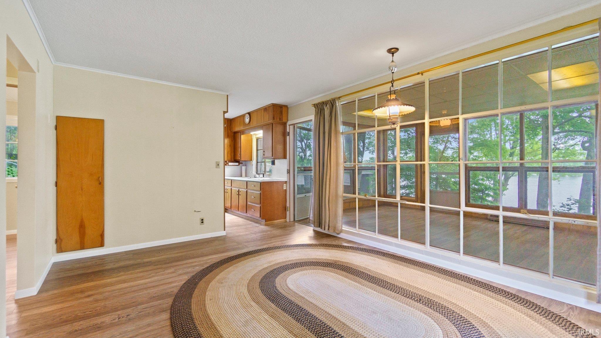 4910 Shore Park