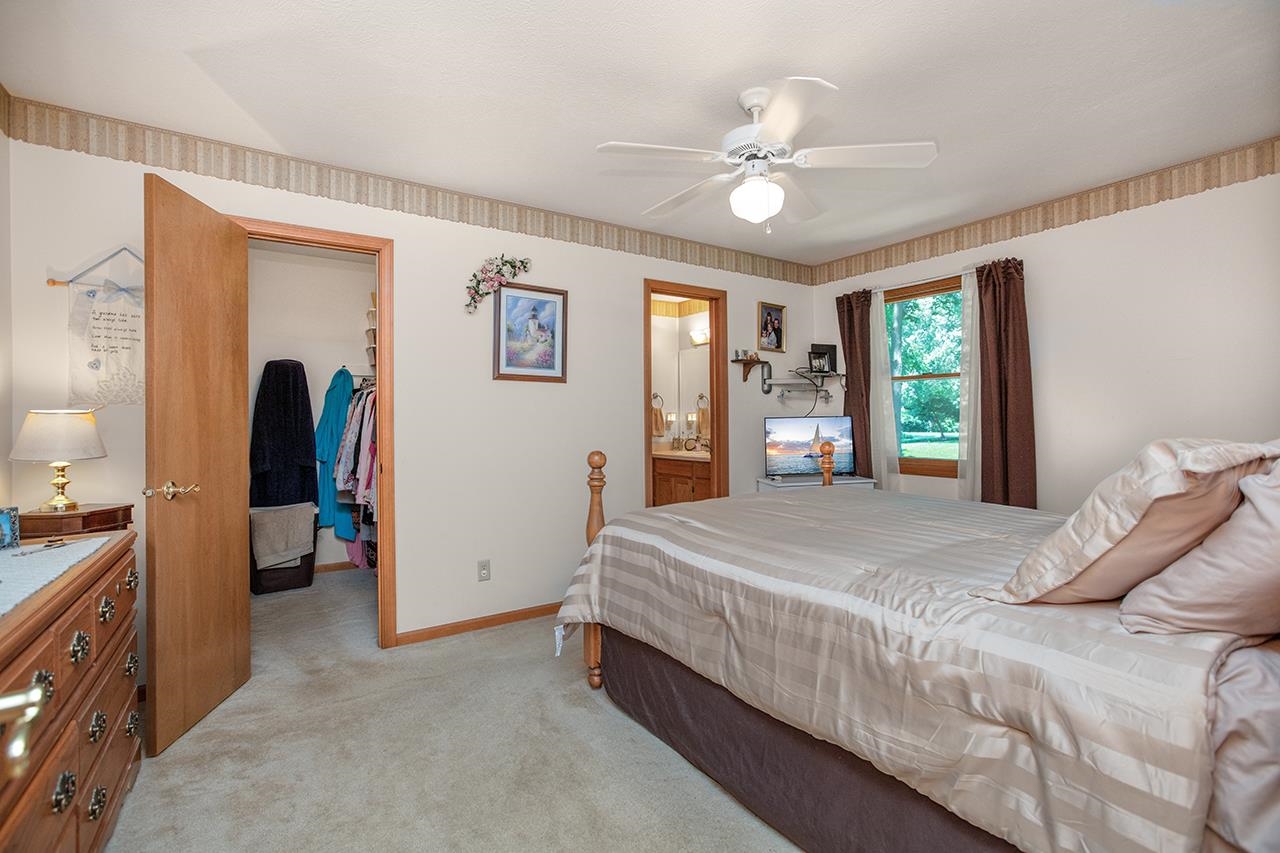 23715 River Lake