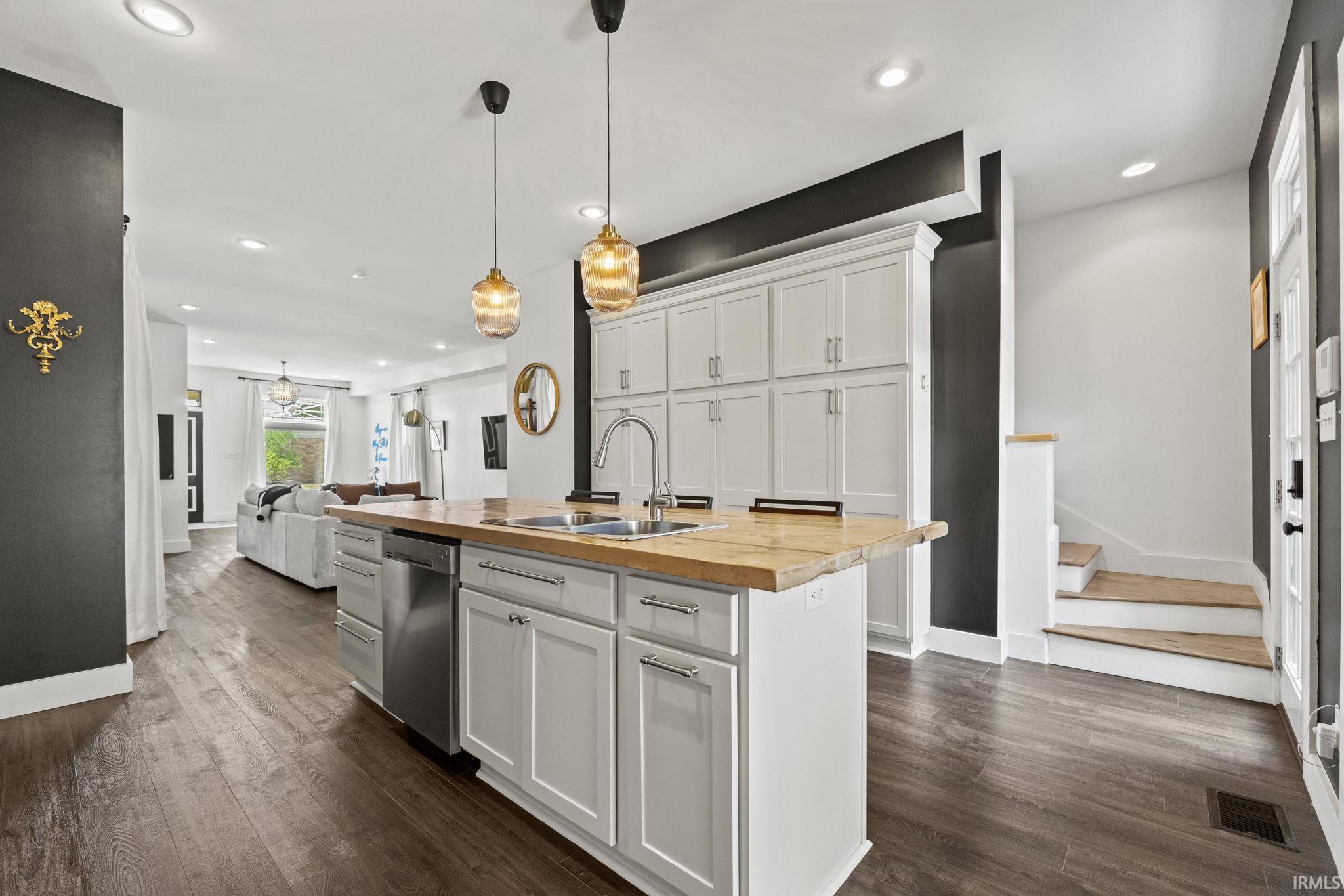 1026 Washington