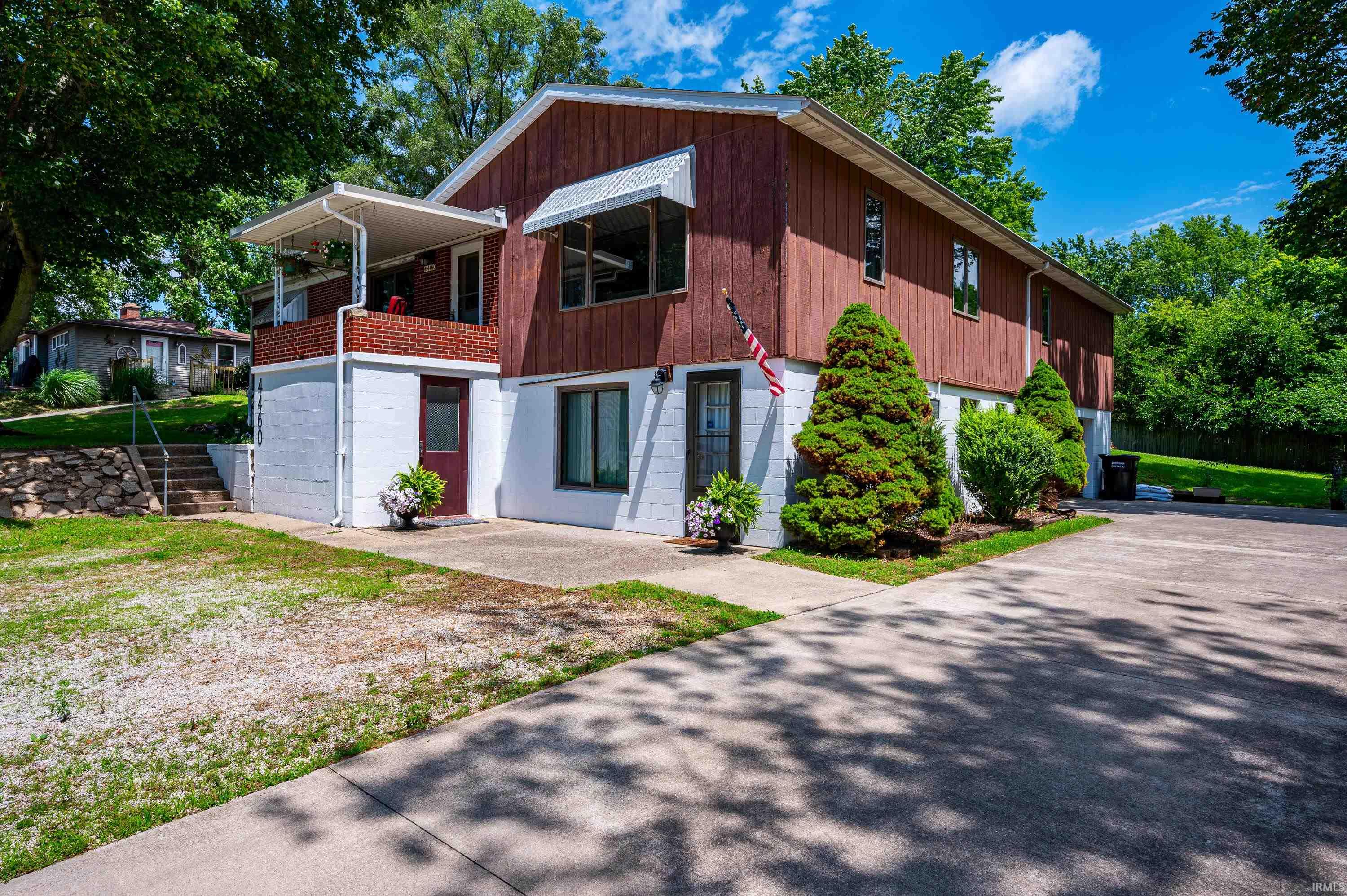 4460 Sullivan