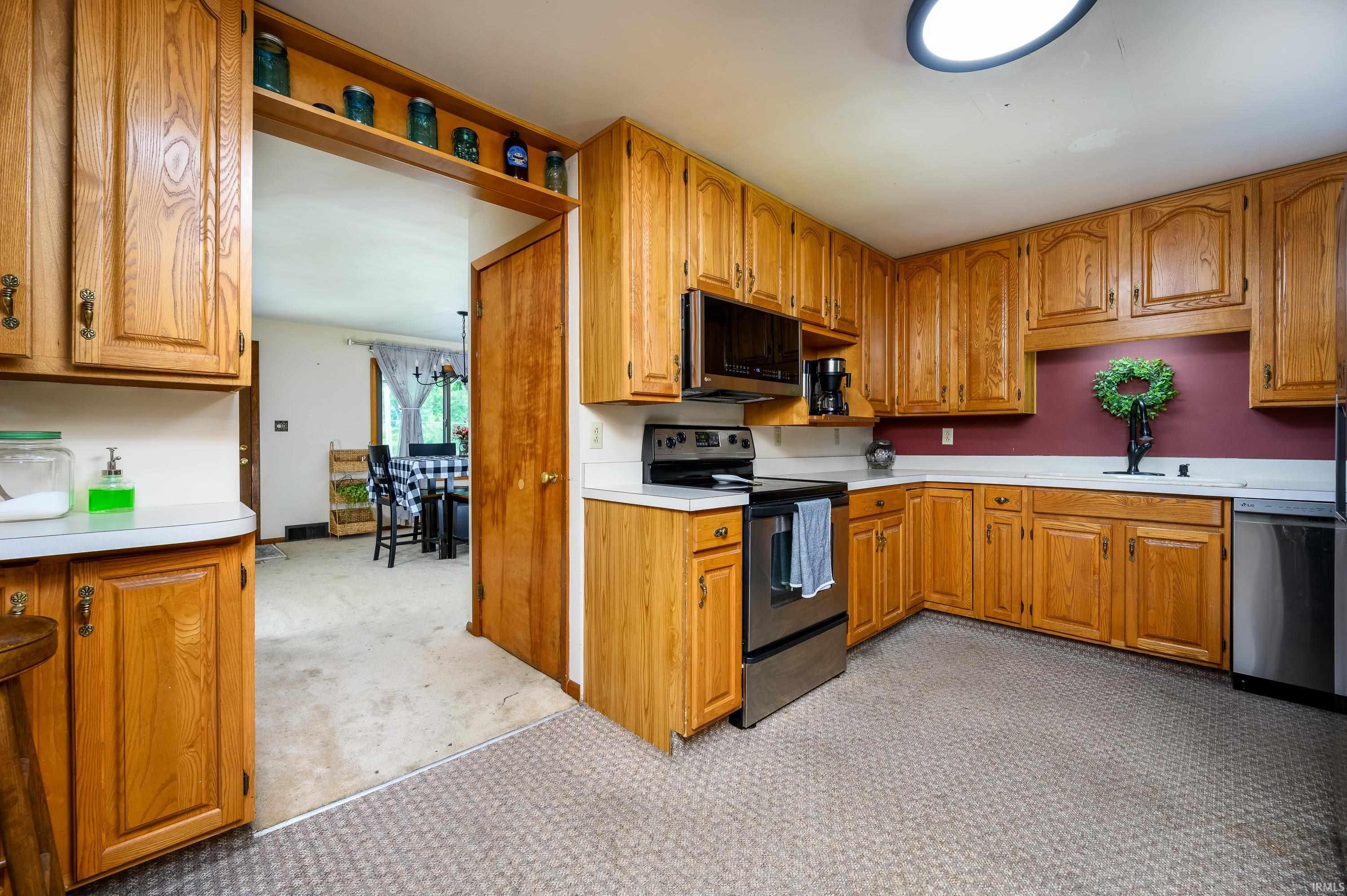 4460 Sullivan