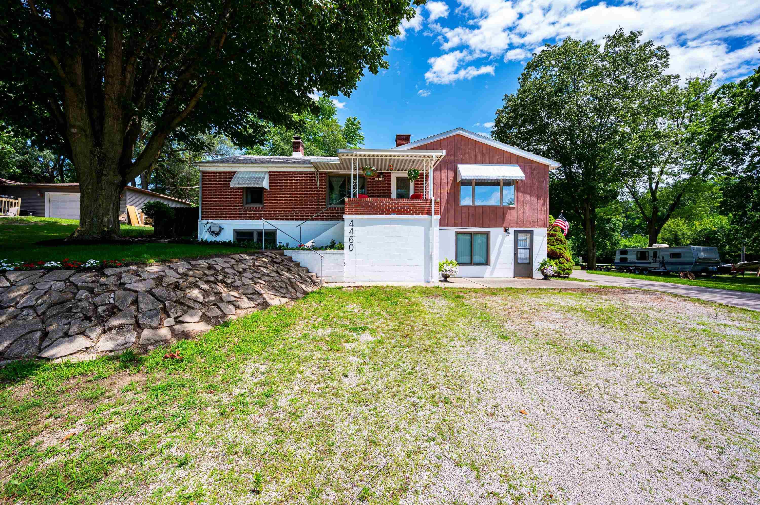 4460 Sullivan