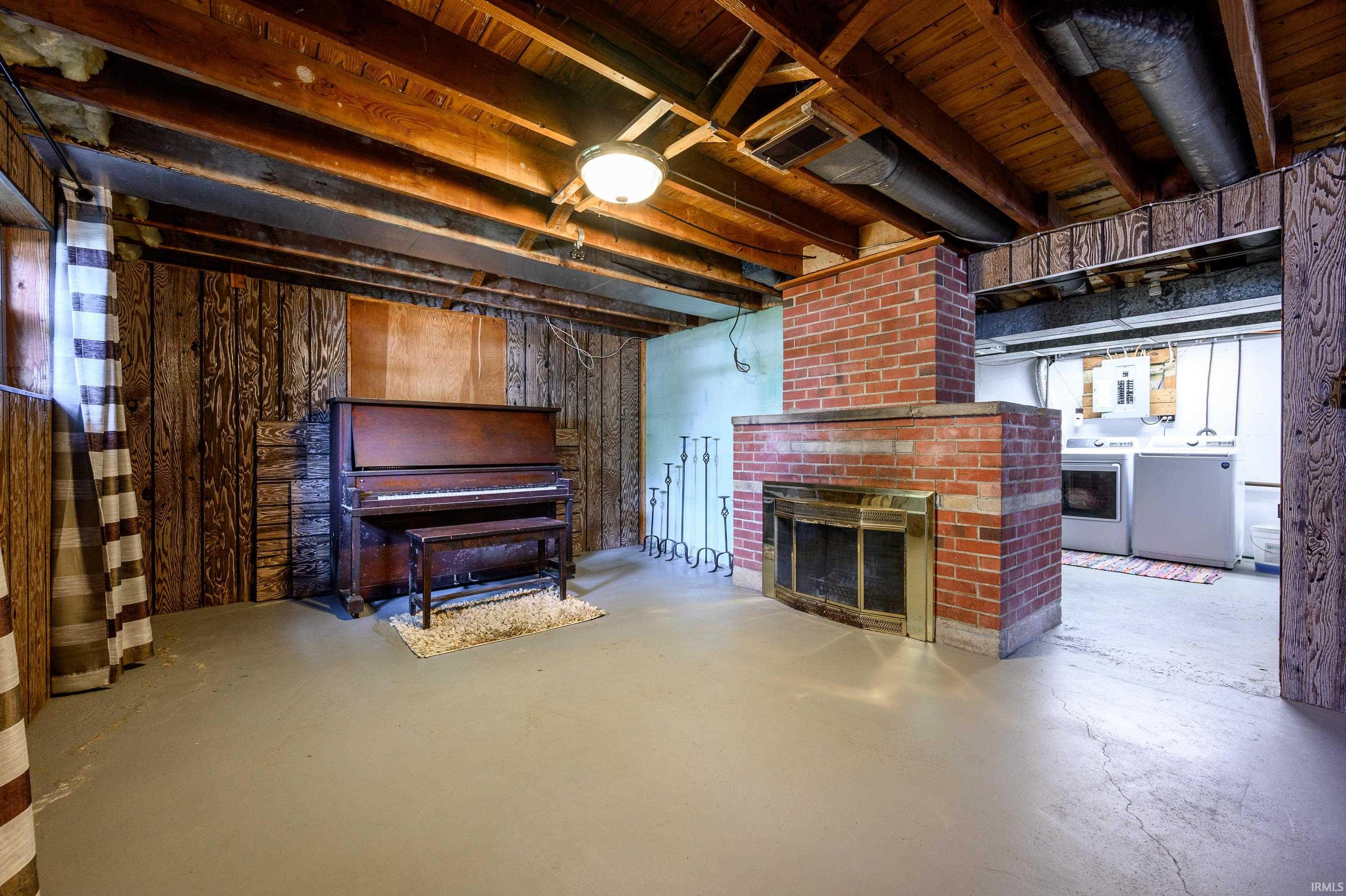 4460 Sullivan