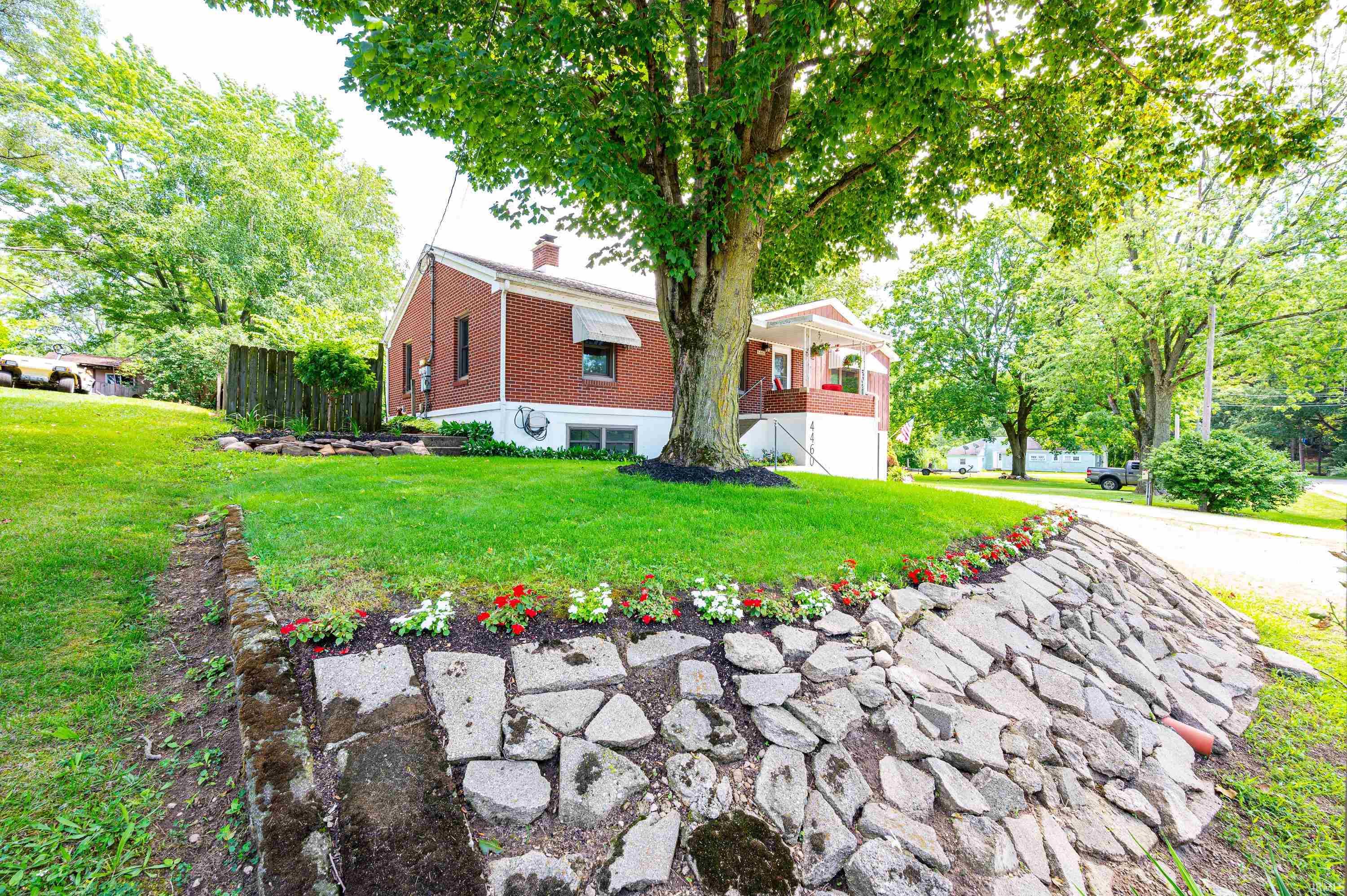 4460 Sullivan