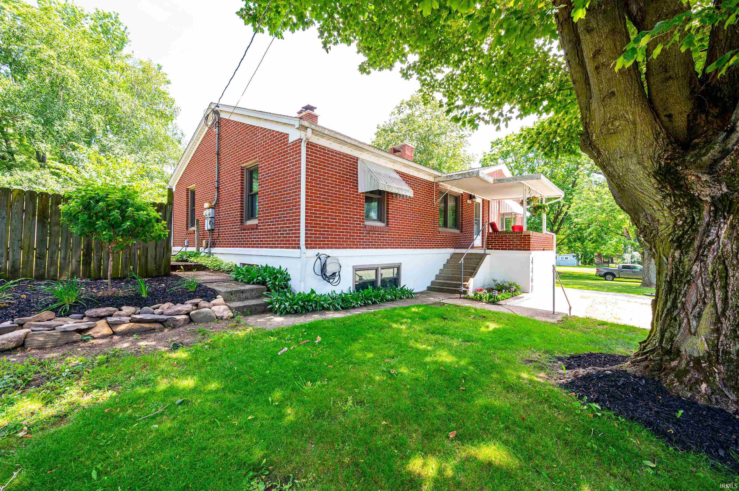4460 Sullivan