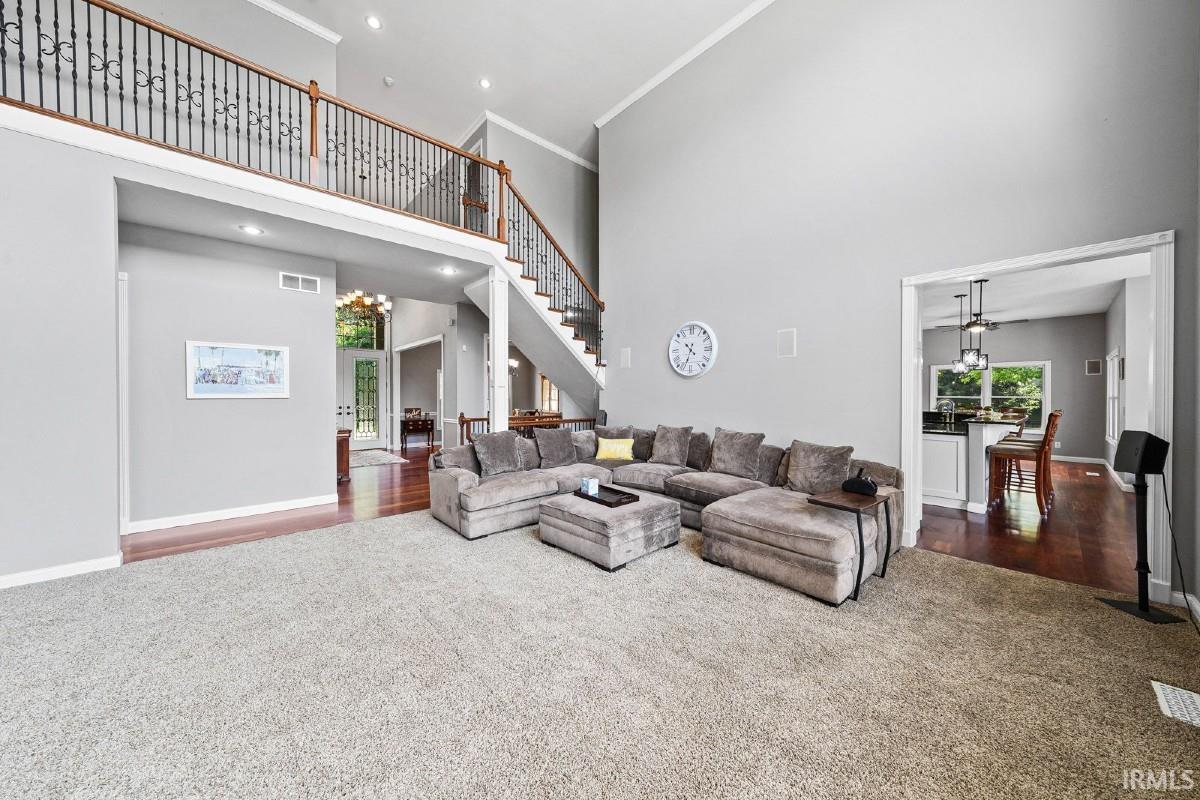 2245 Creekview