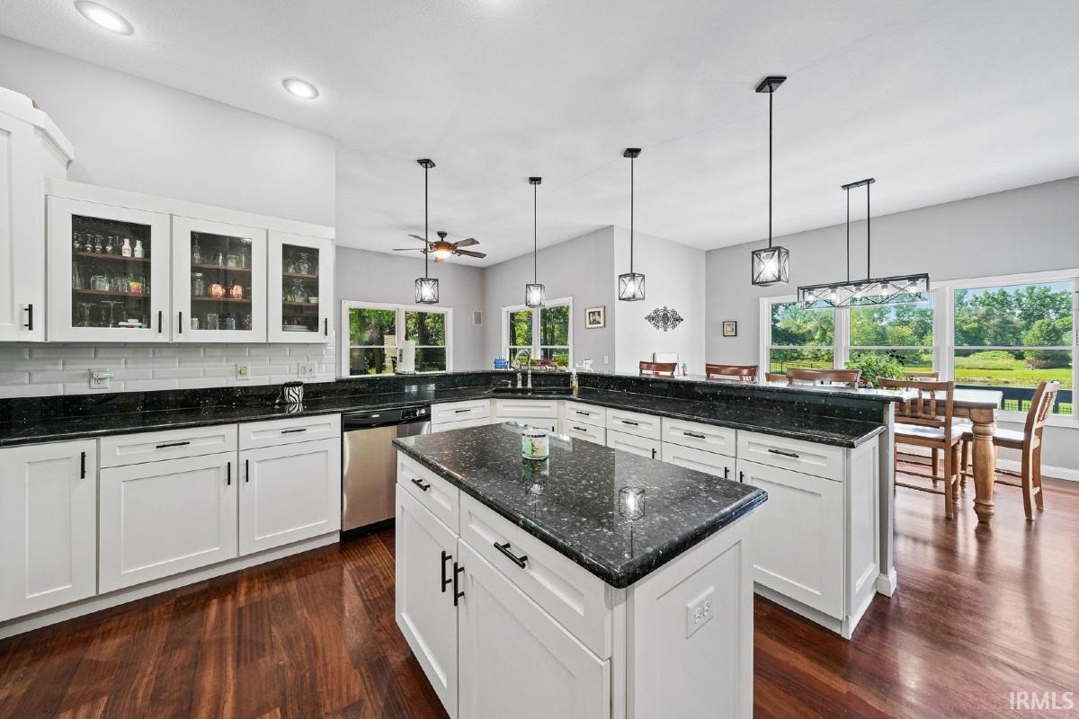 2245 Creekview