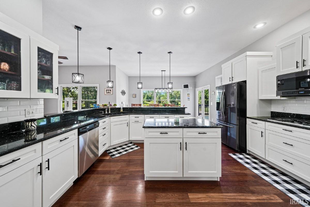 2245 Creekview