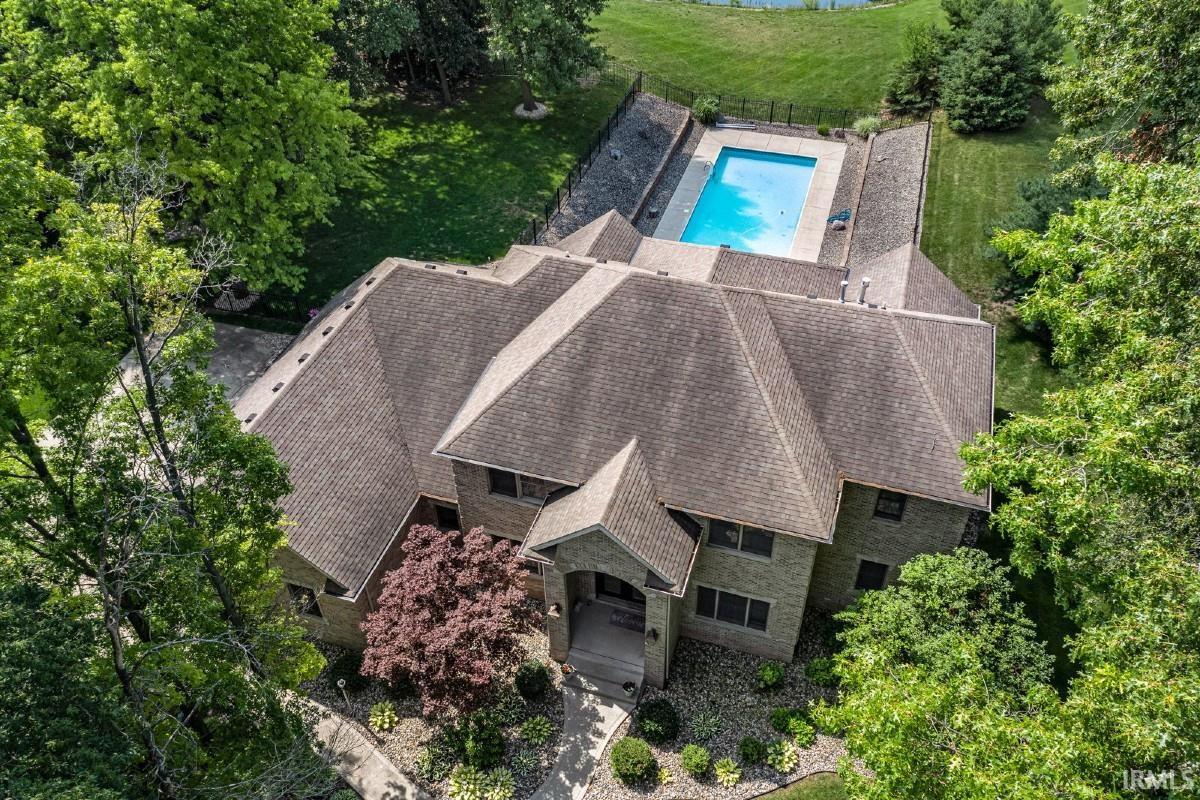 2245 Creekview