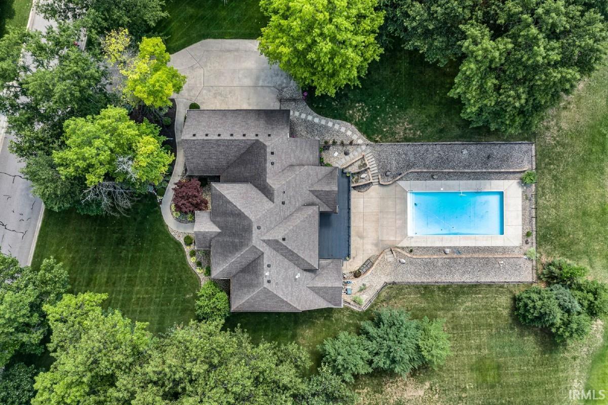 2245 Creekview