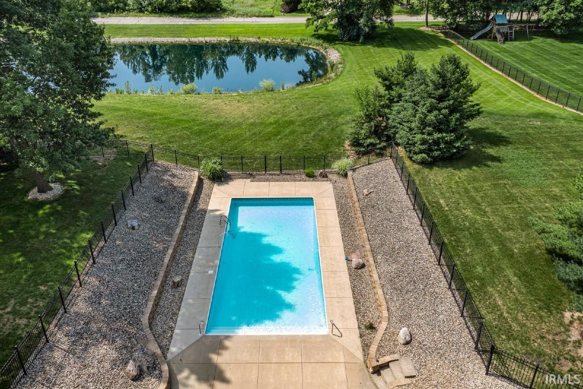 2245 Creekview