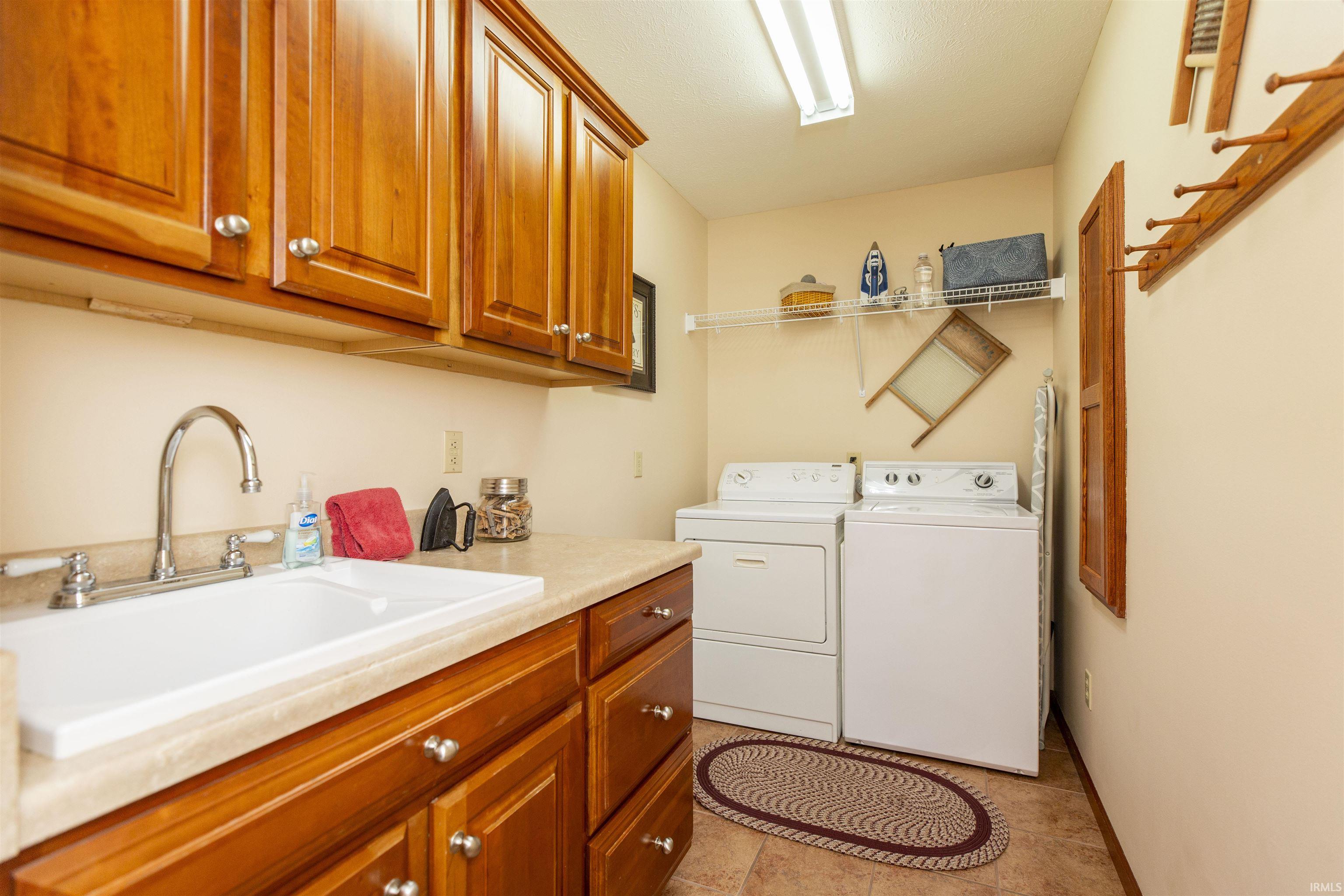 2611 Hillcrest