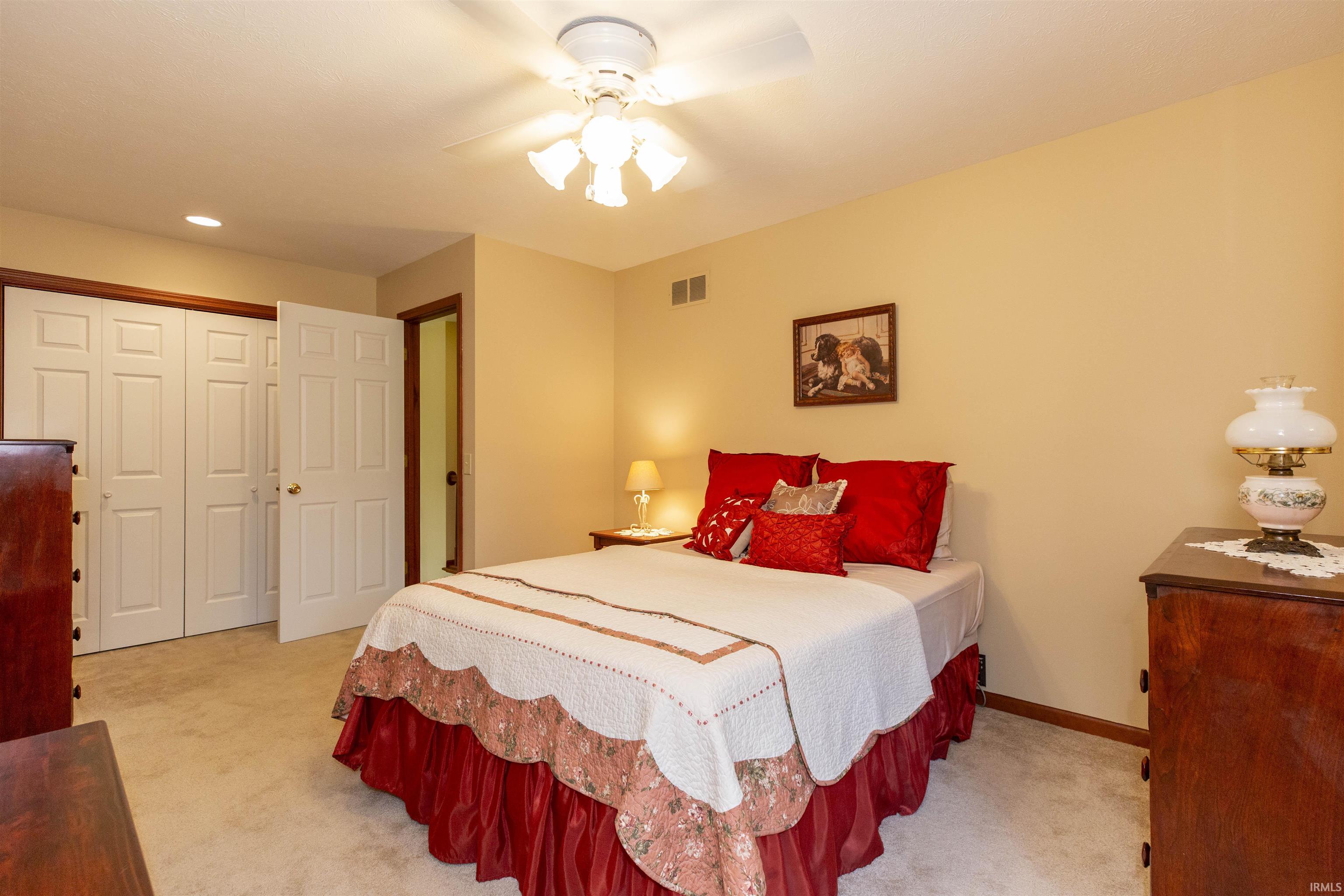 2611 Hillcrest