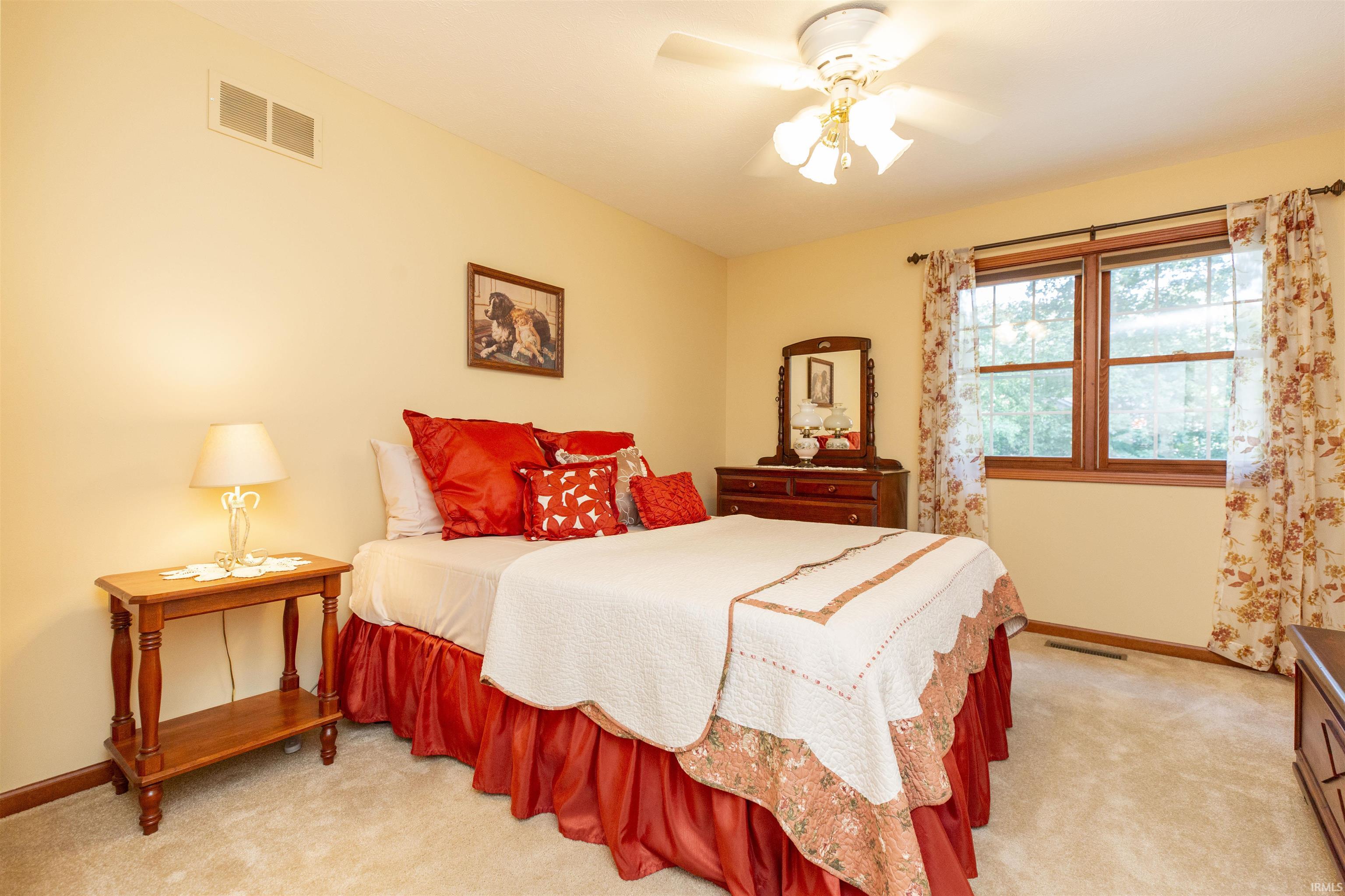 2611 Hillcrest