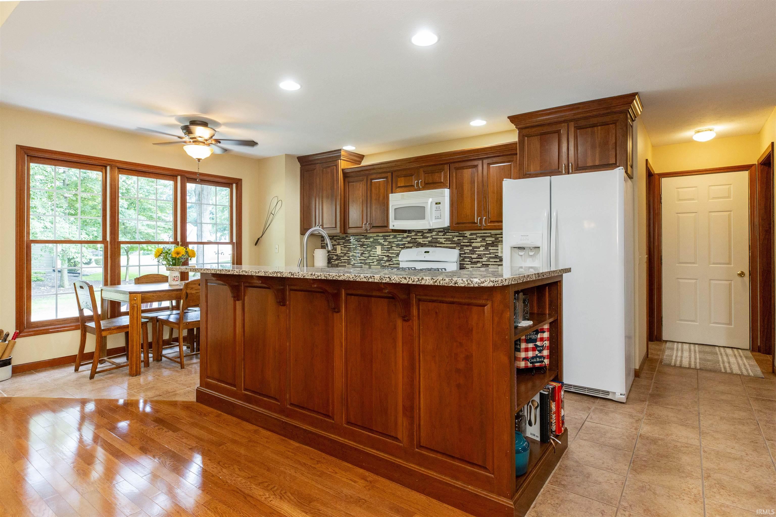 2611 Hillcrest