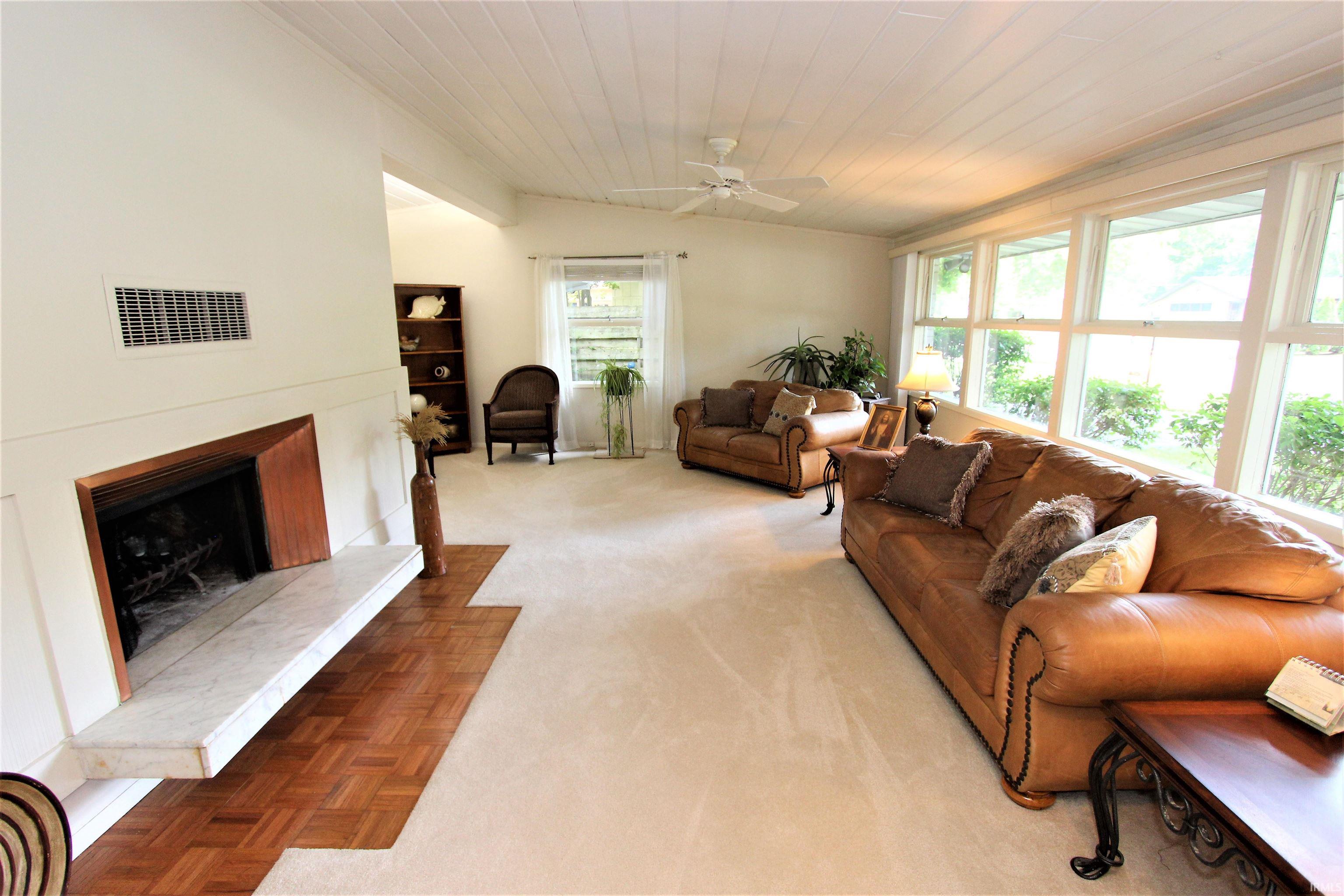 1627 Southbrook