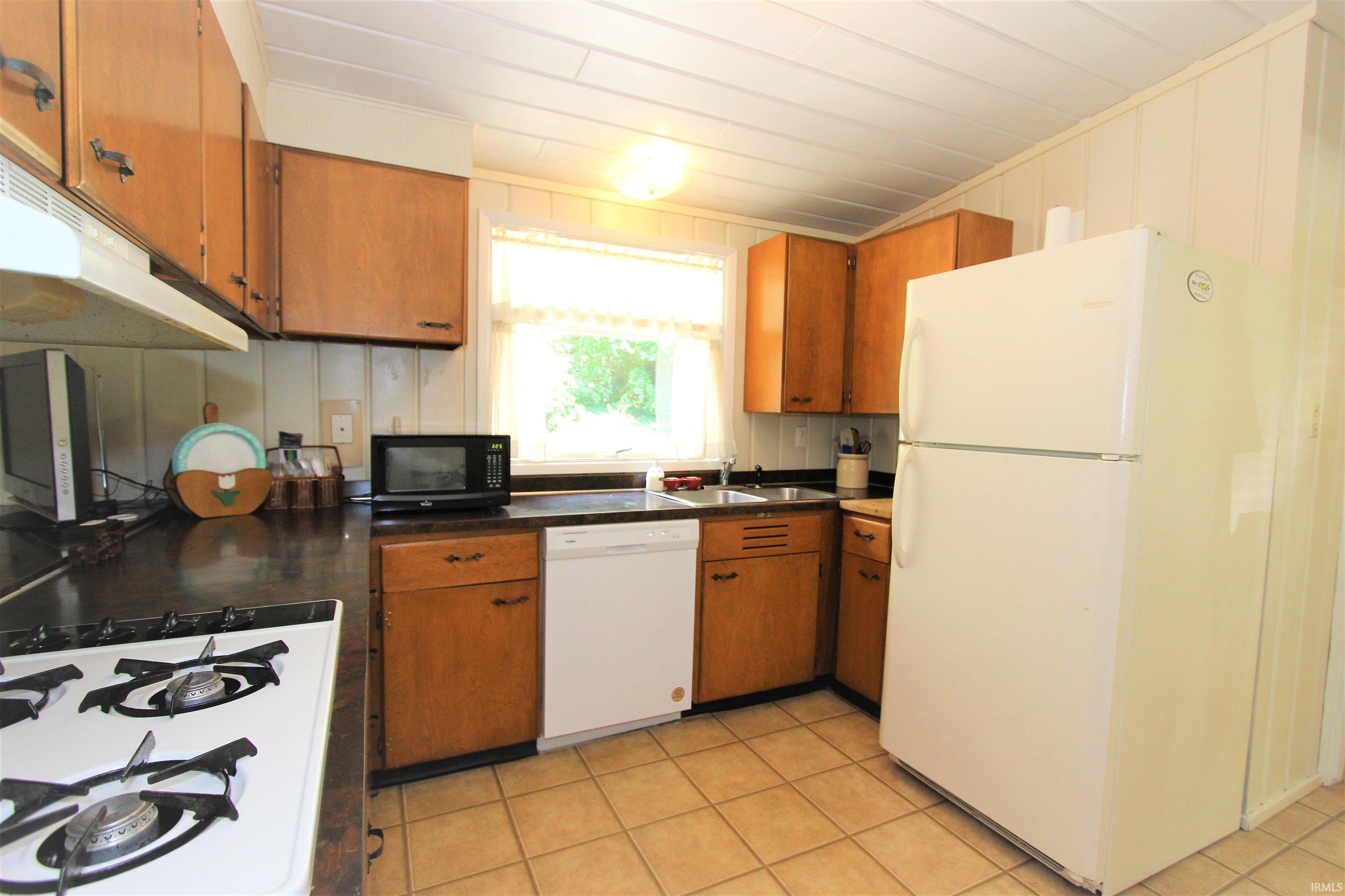 1627 Southbrook