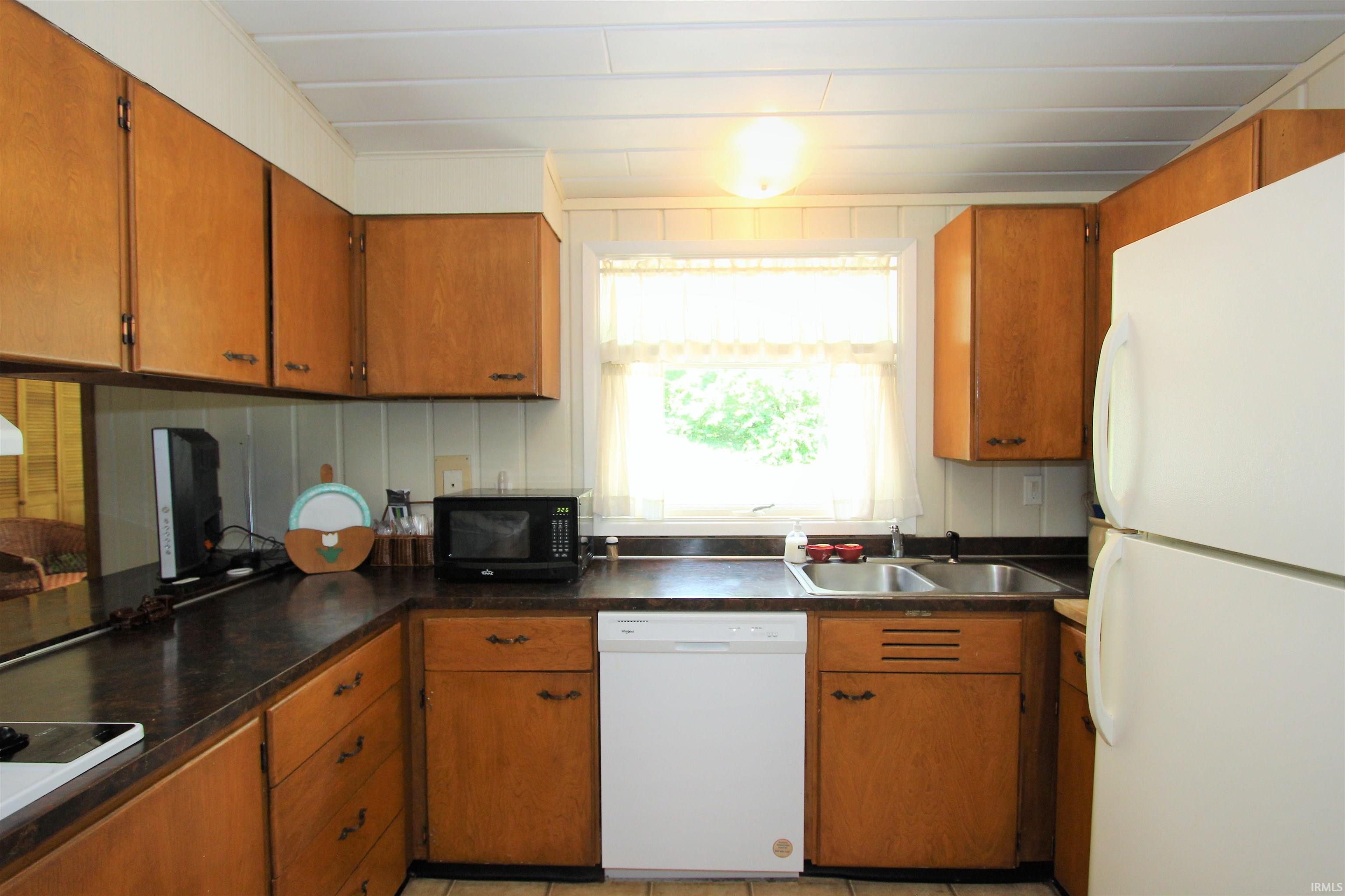 1627 Southbrook