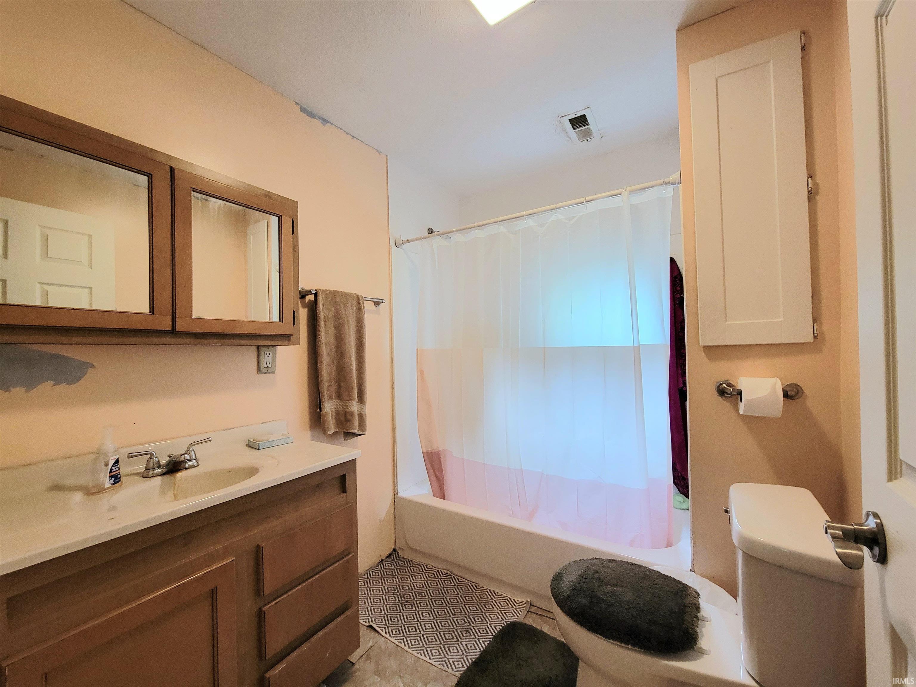 3101 725 West
