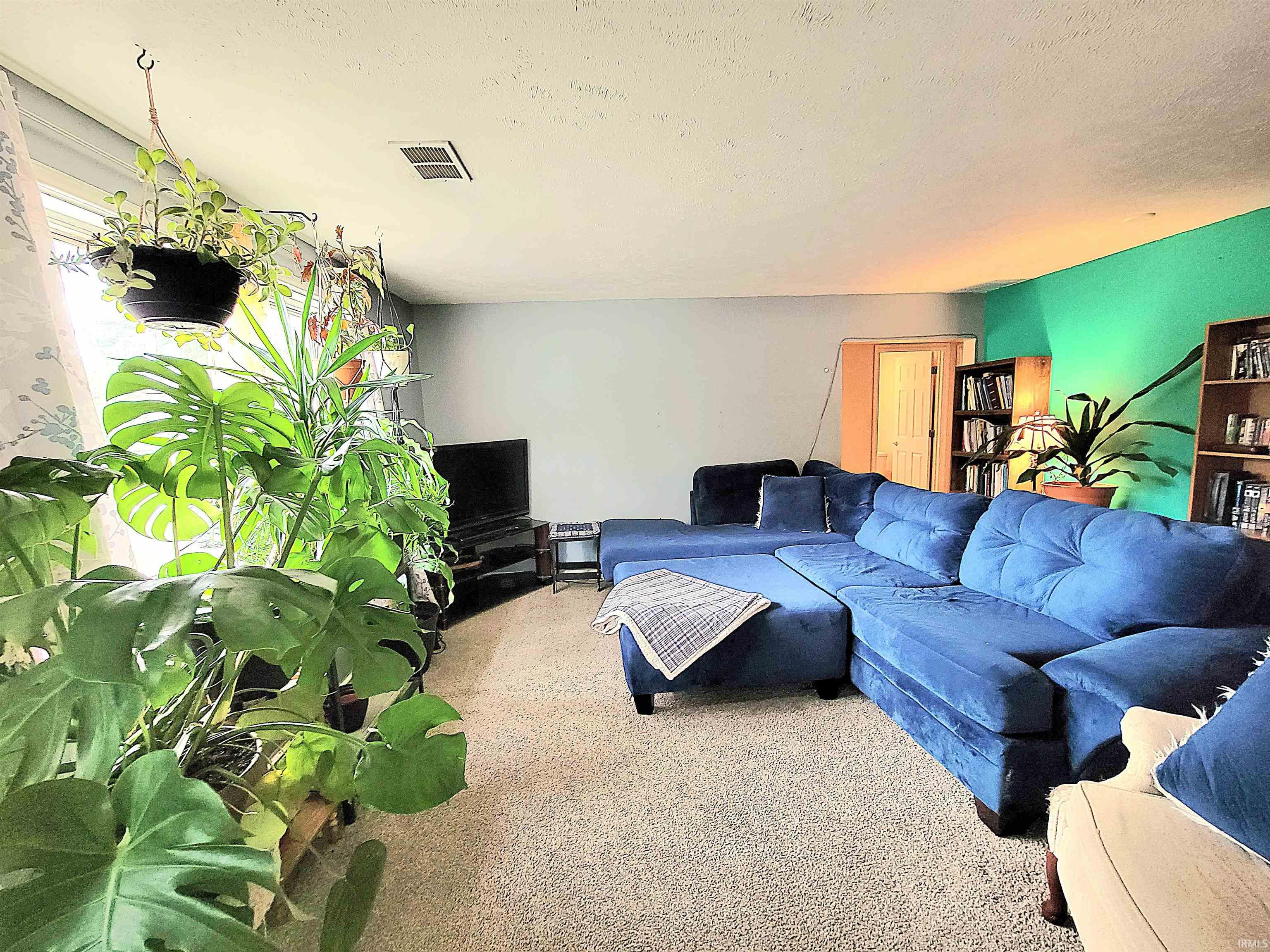 3101 725 West