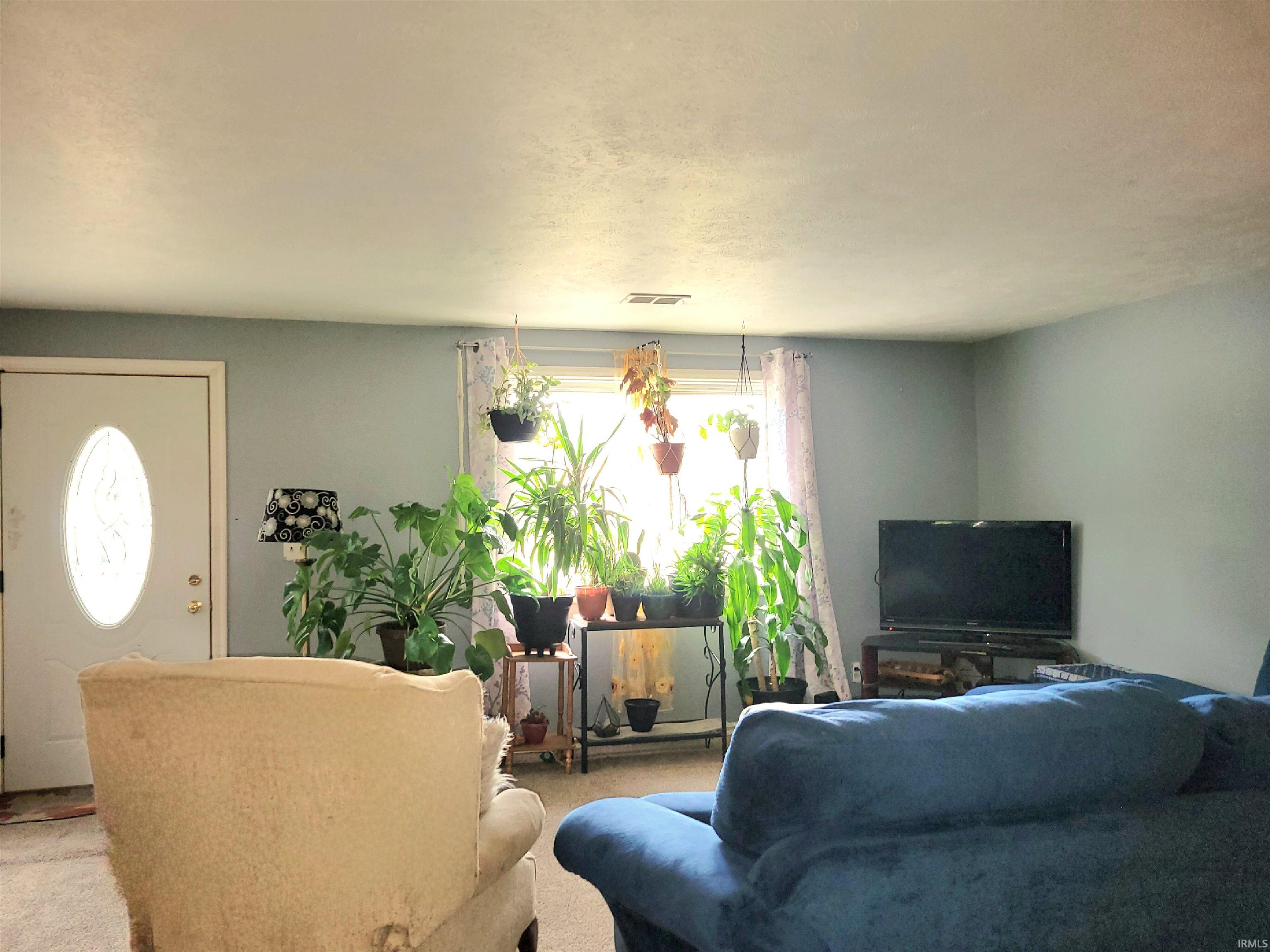 3101 725 West
