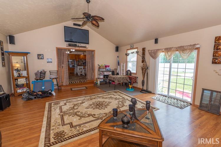 2208 Douglas