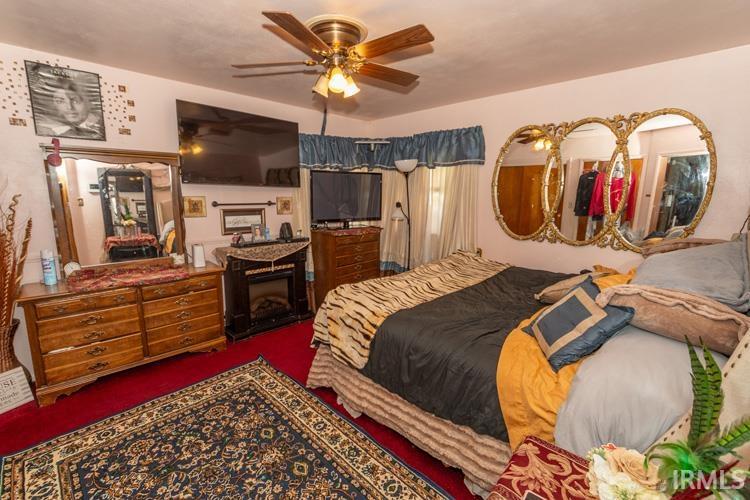 2208 Douglas