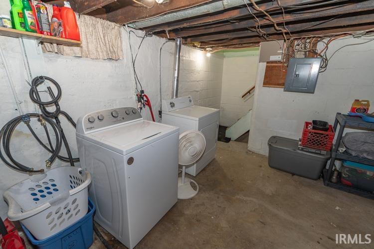 2208 Douglas