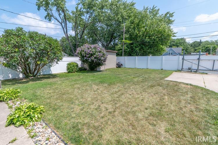 2208 Douglas