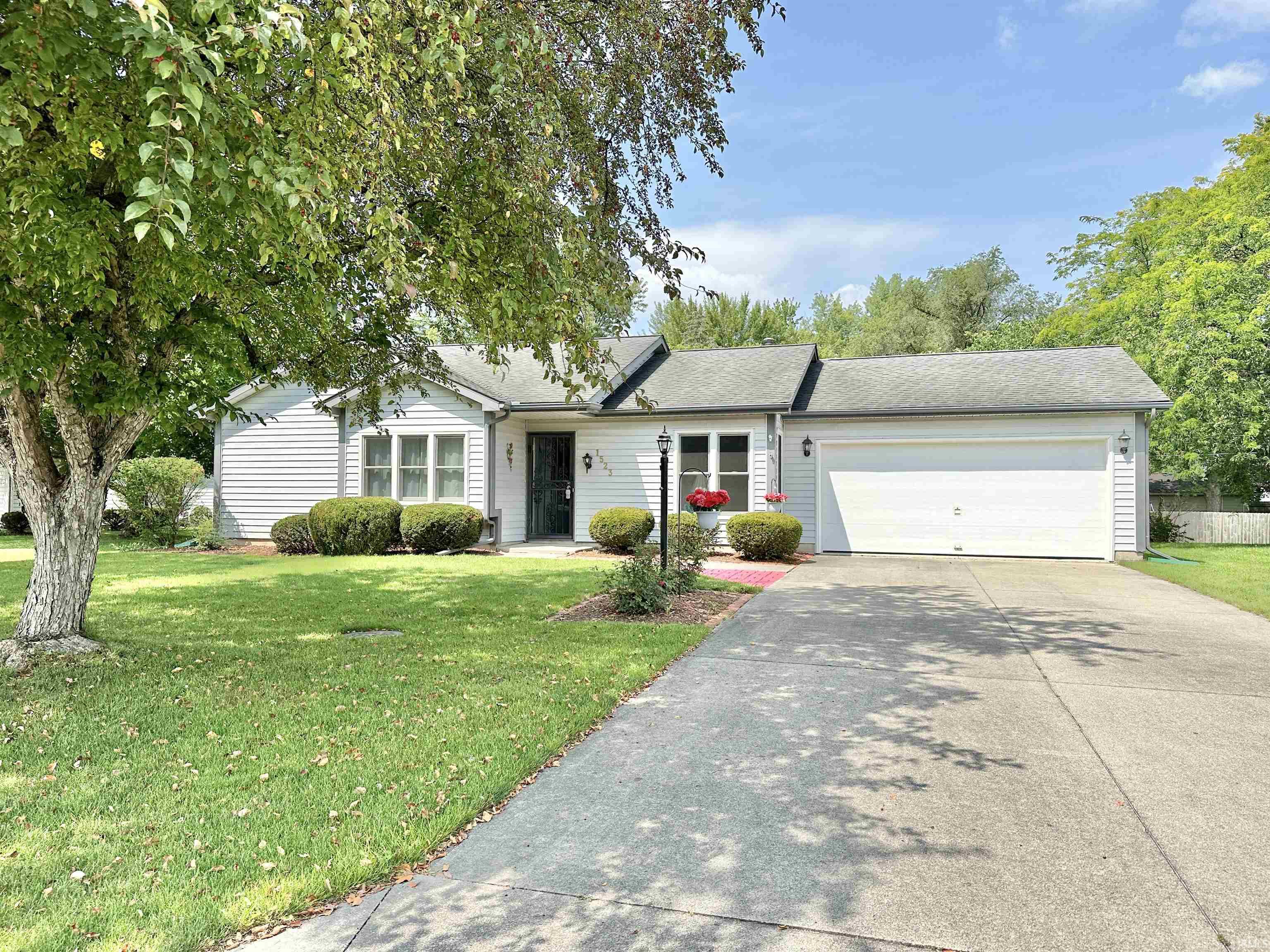 1523 Connaught