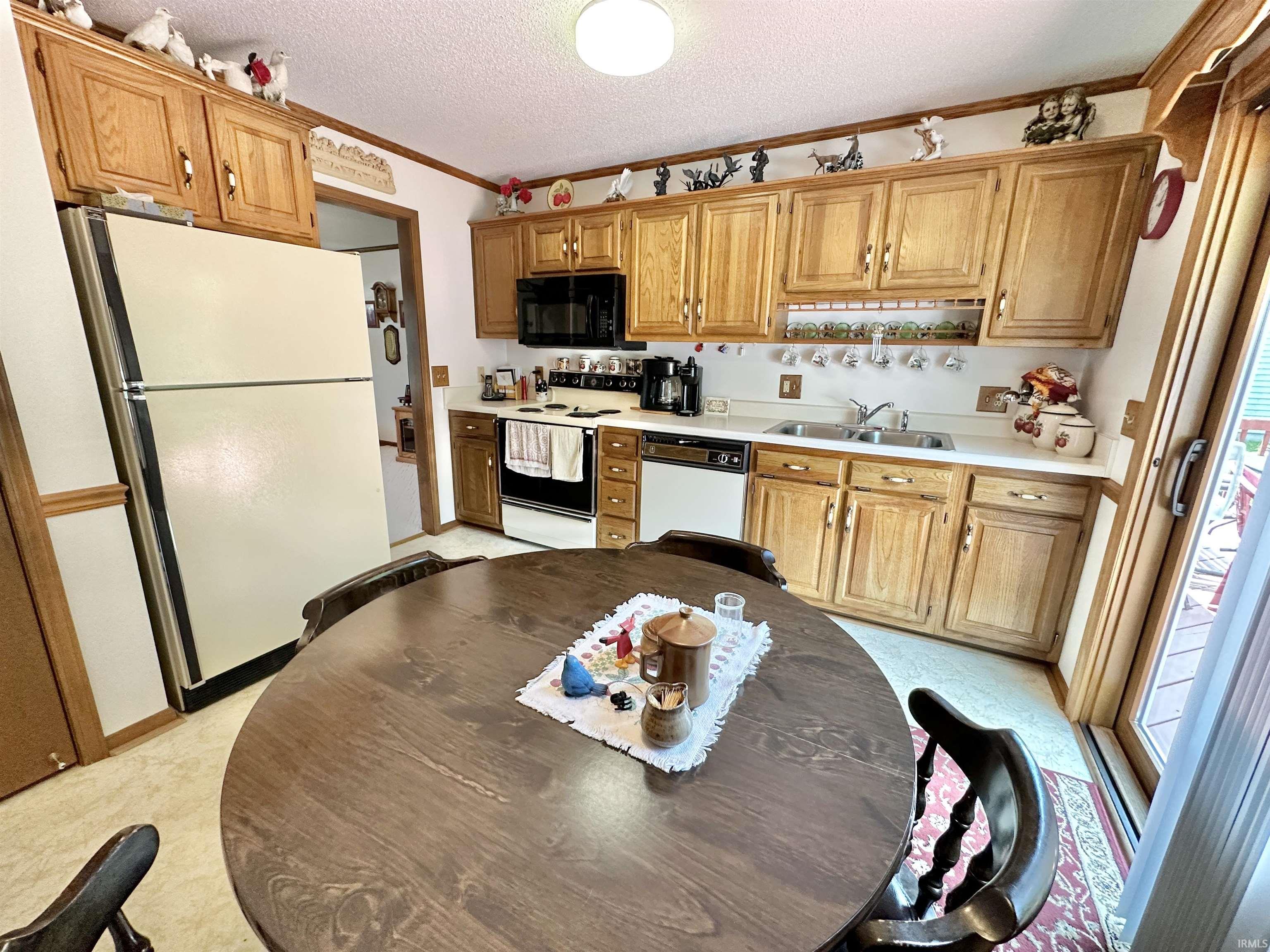 1523 Connaught