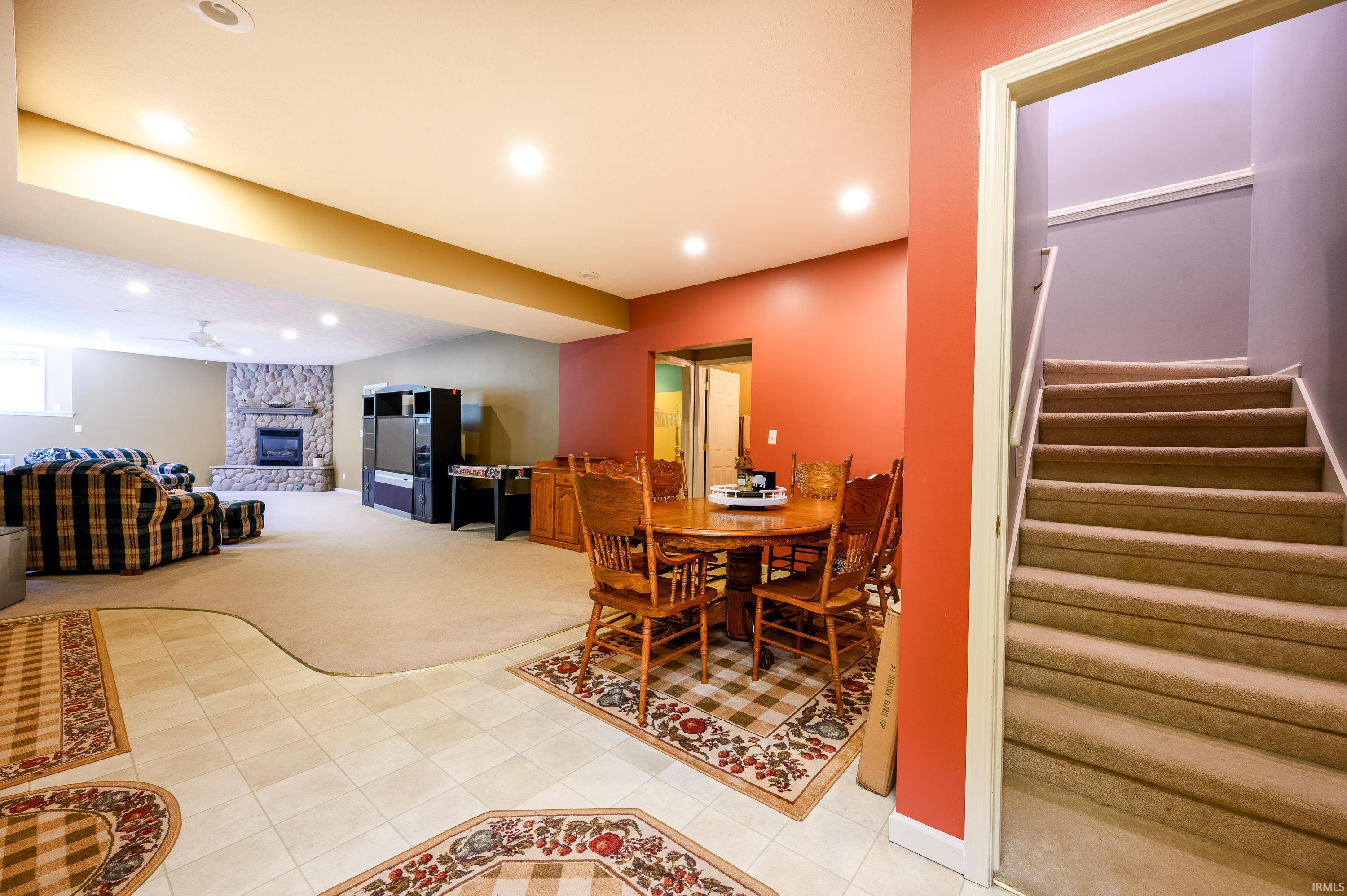 1810 Walnut