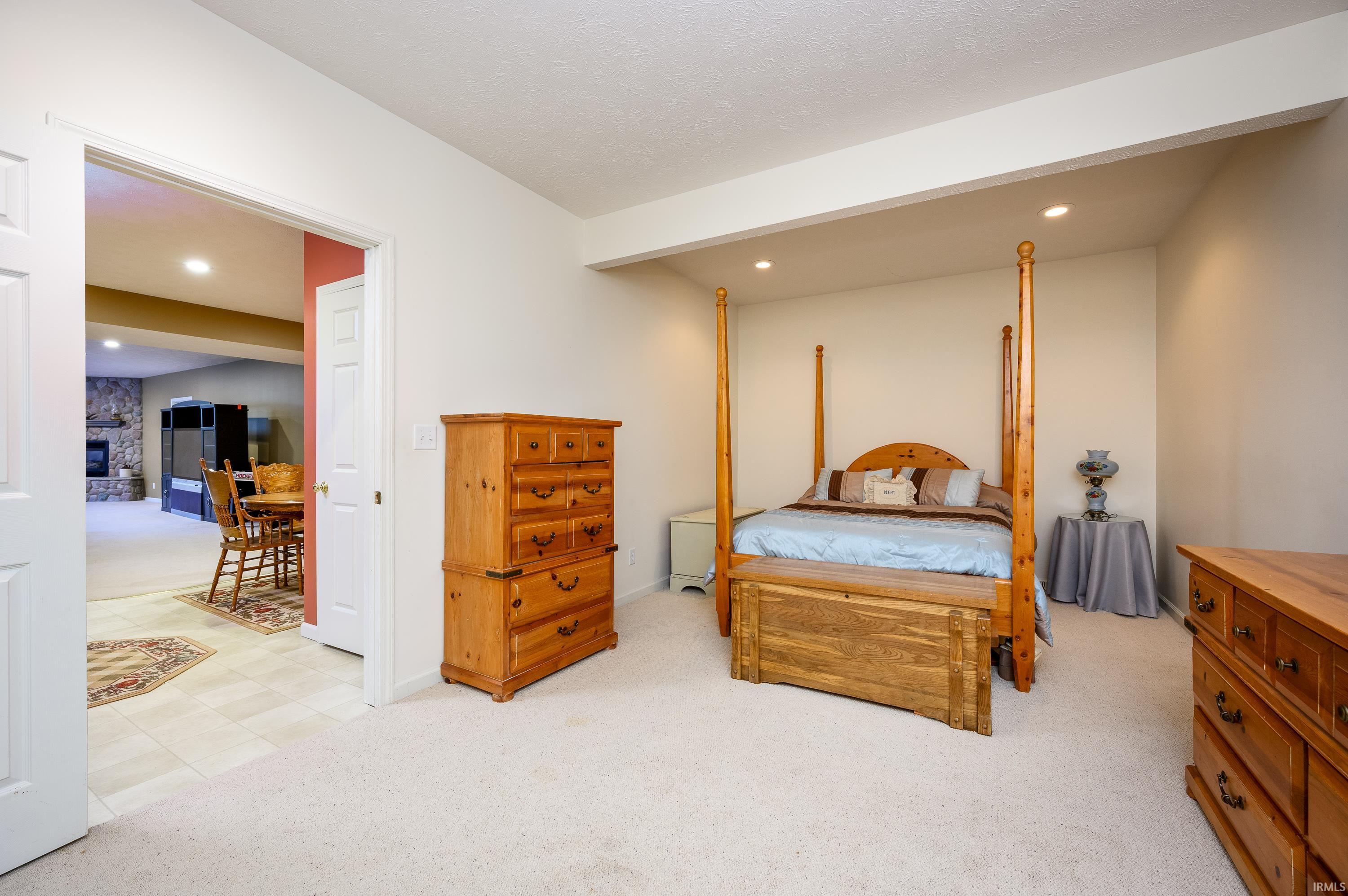 1810 Walnut