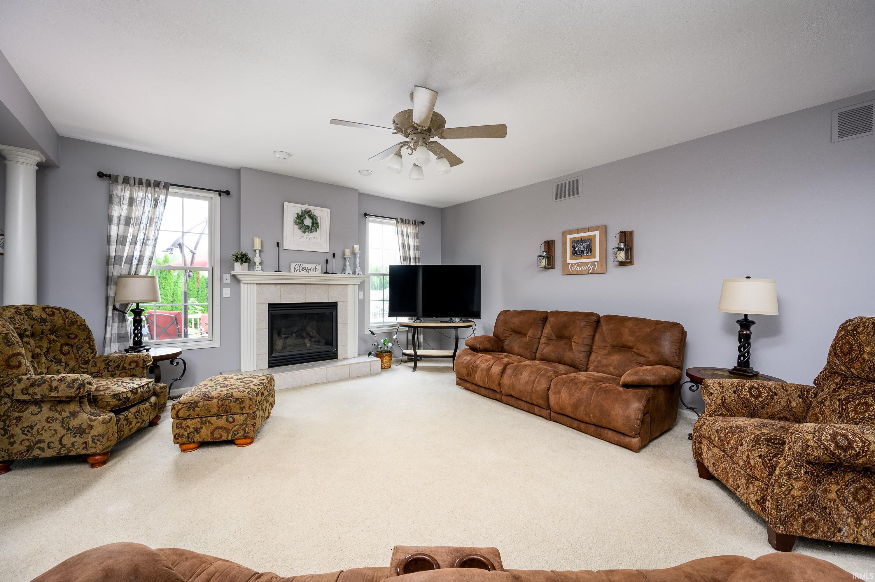 1810 Walnut