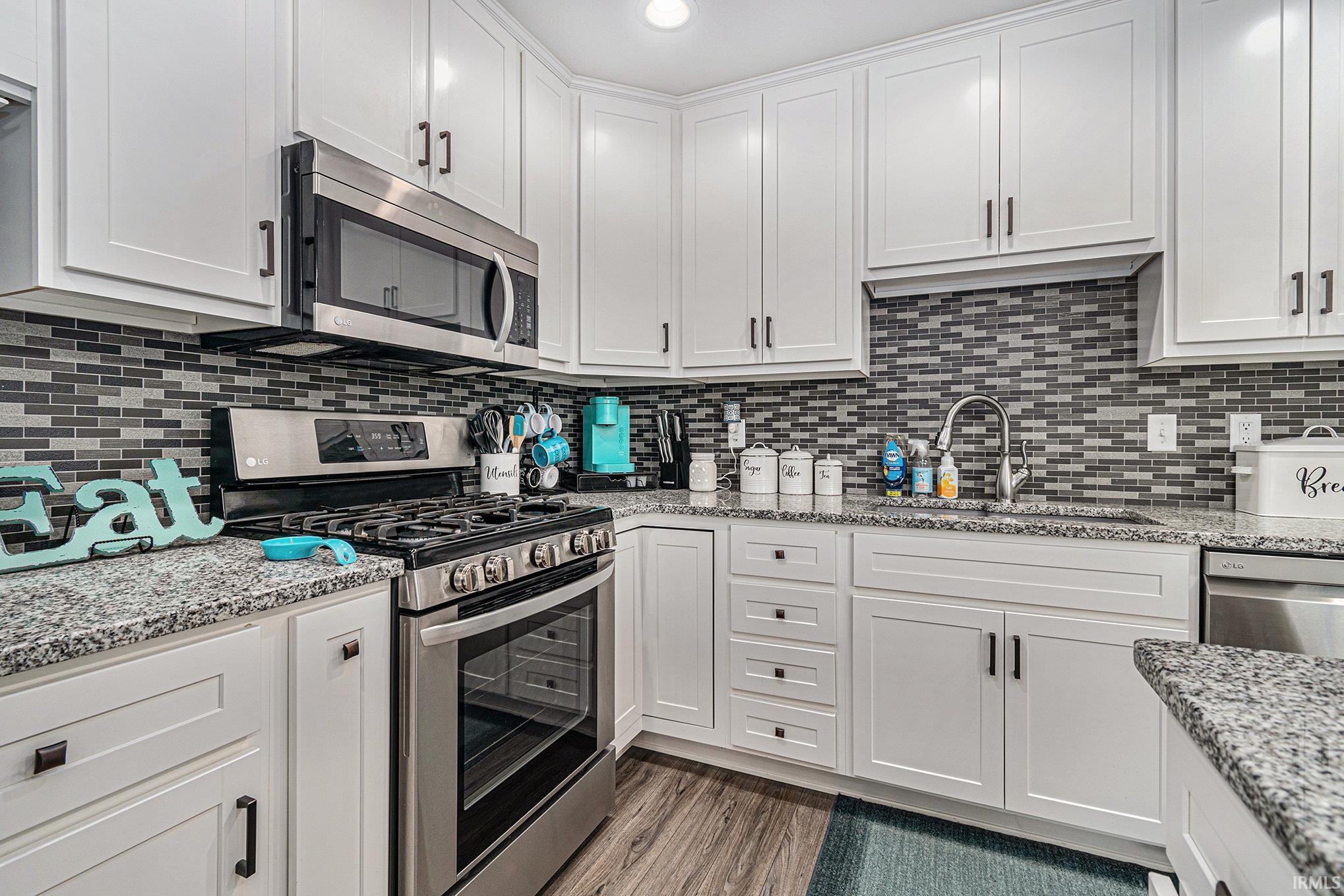56338 White Pine