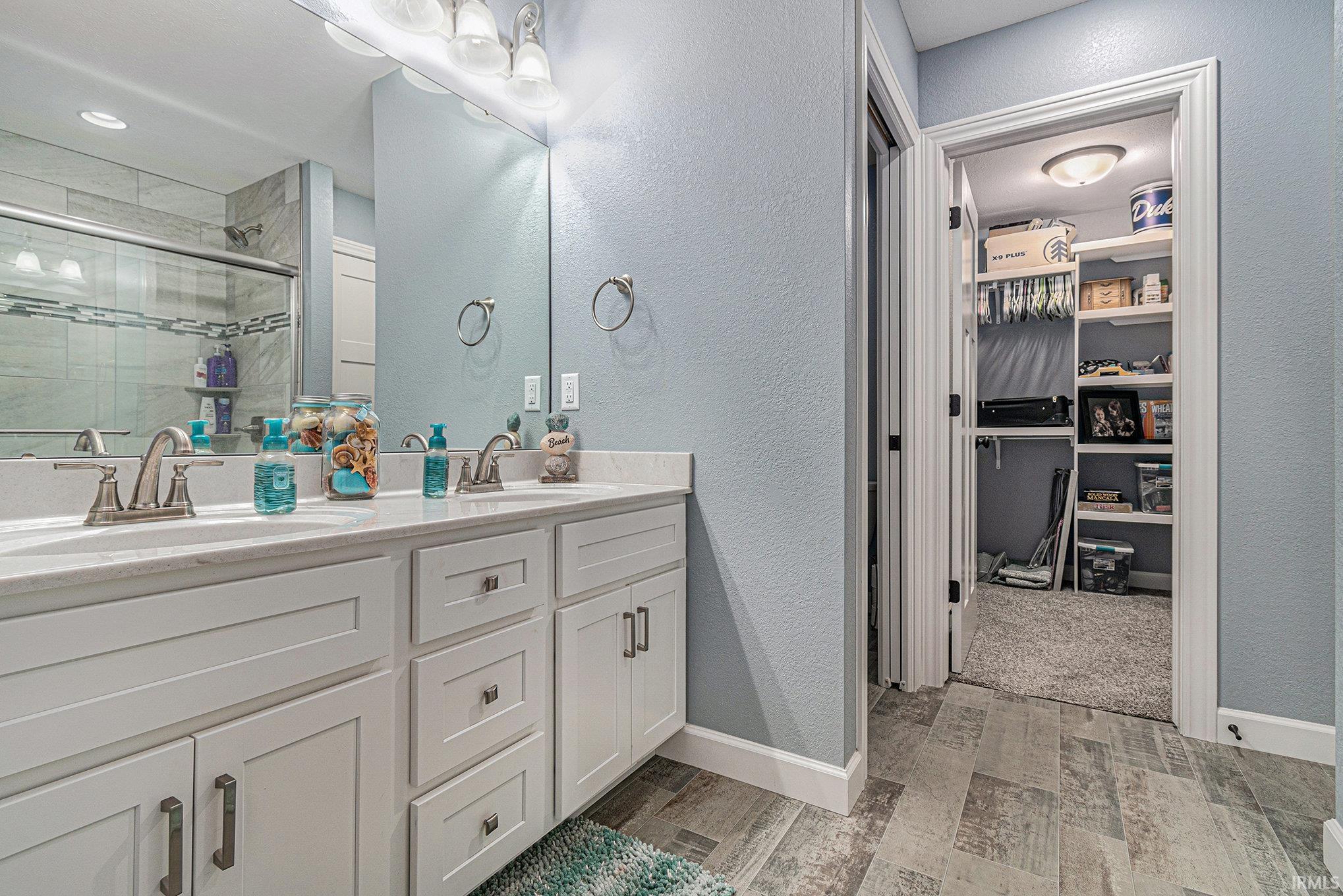 56338 White Pine