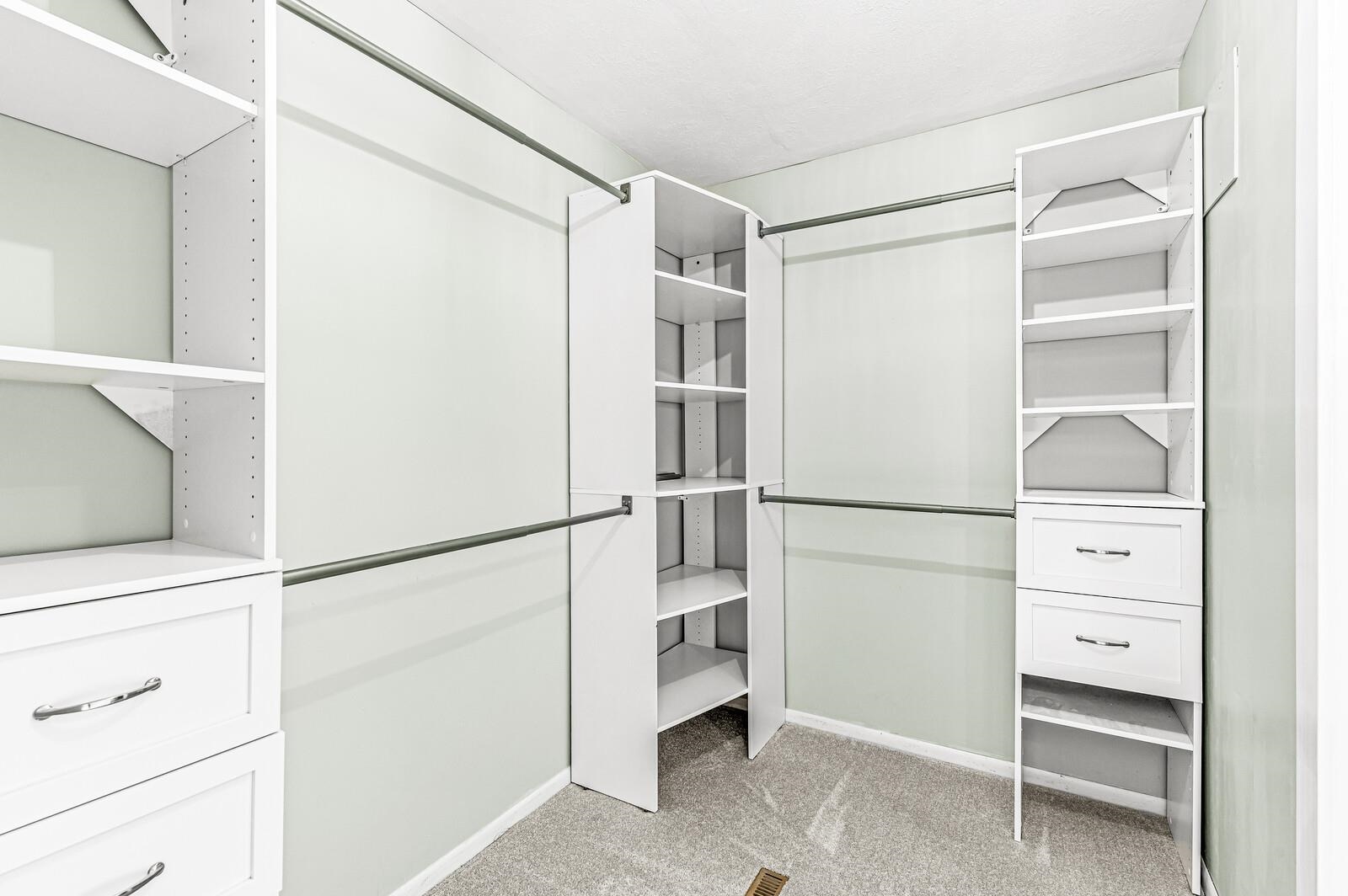 1621 Bay